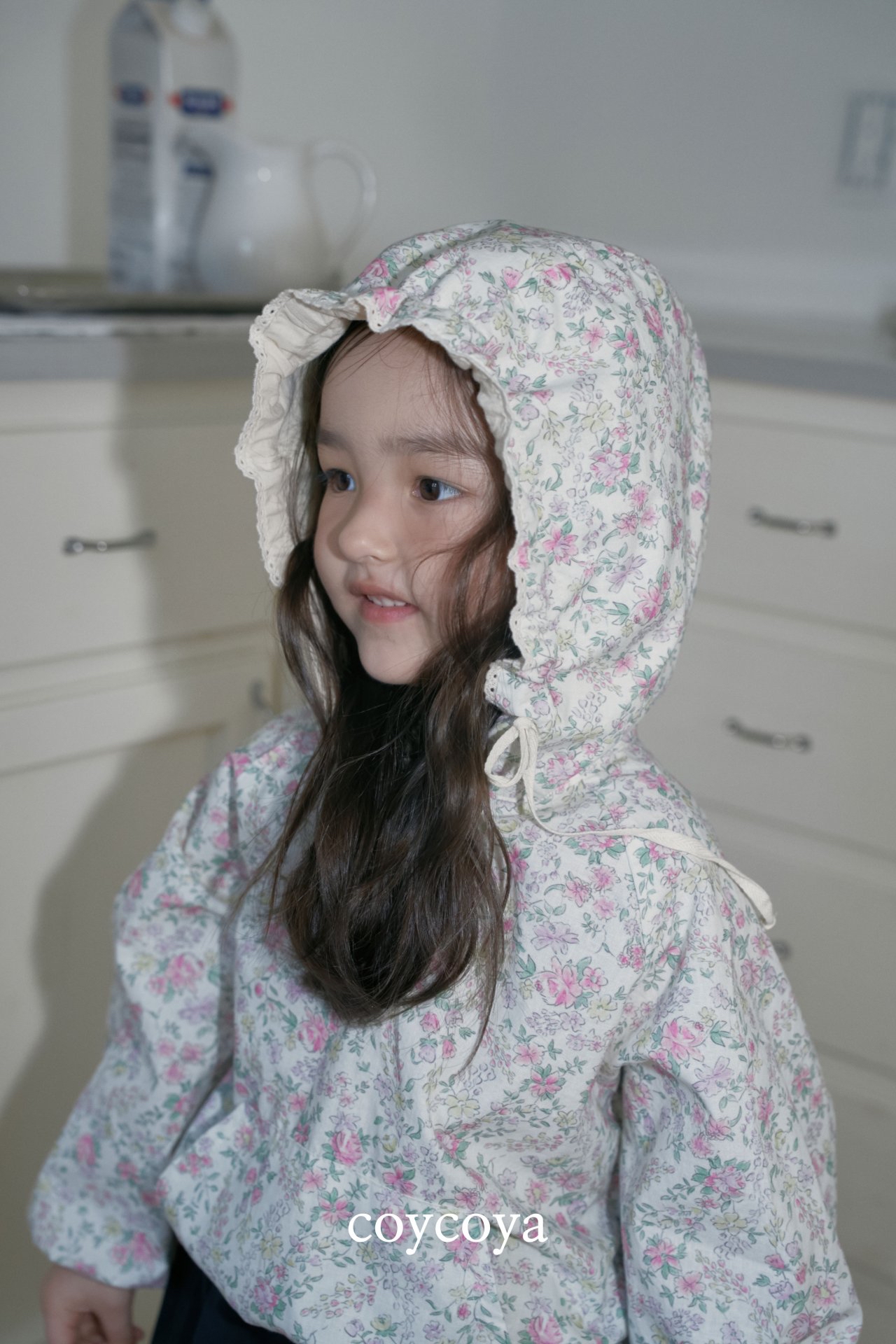 🌸預訂 韓國直送🌸🇰🇷COYCOYA兩色蕾絲花邊碎花連帽上衣