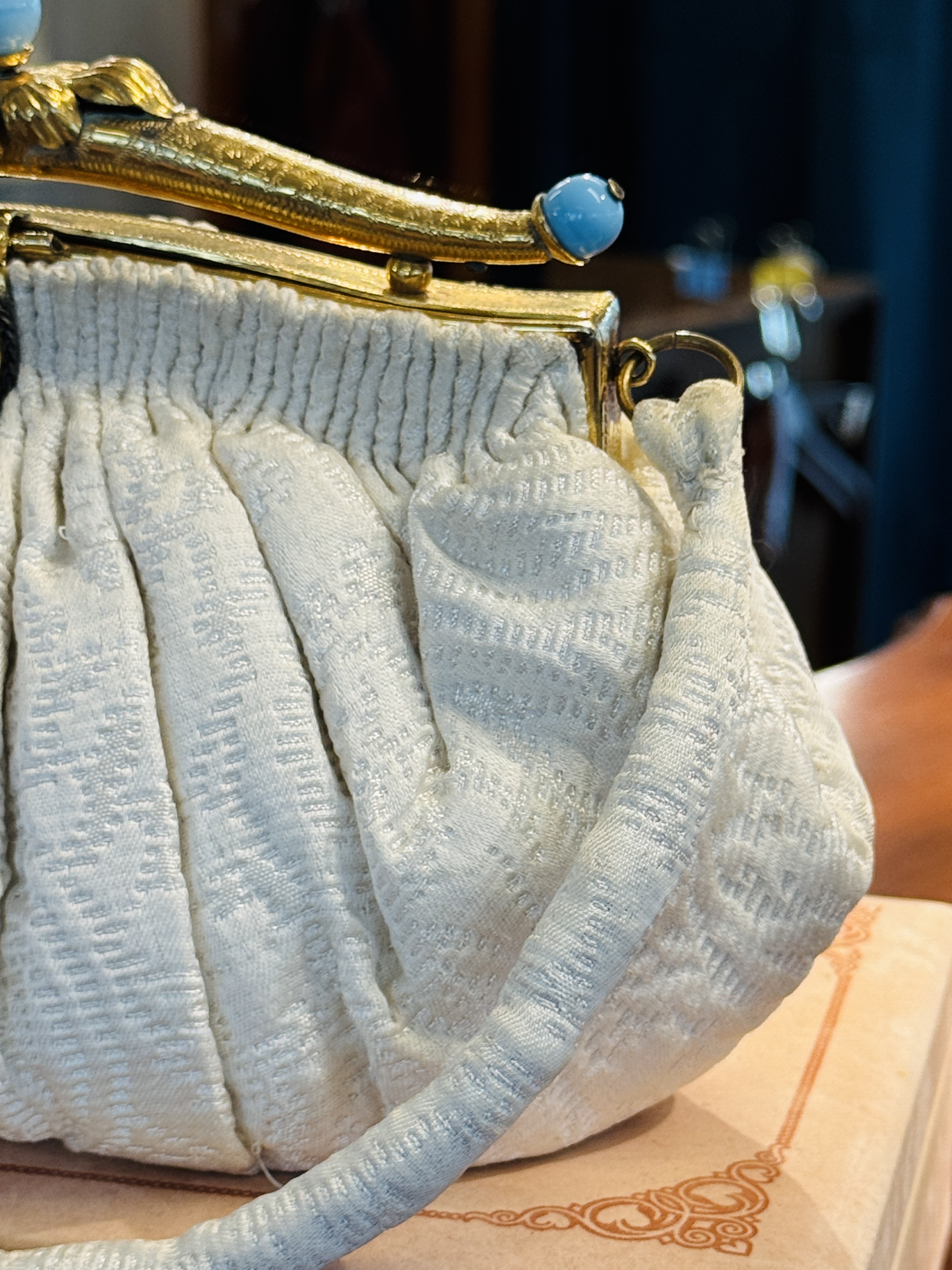Rare Collectible! 1950s Victorian revival White Fabric Bag with Blue Glass Accent (MT2507)