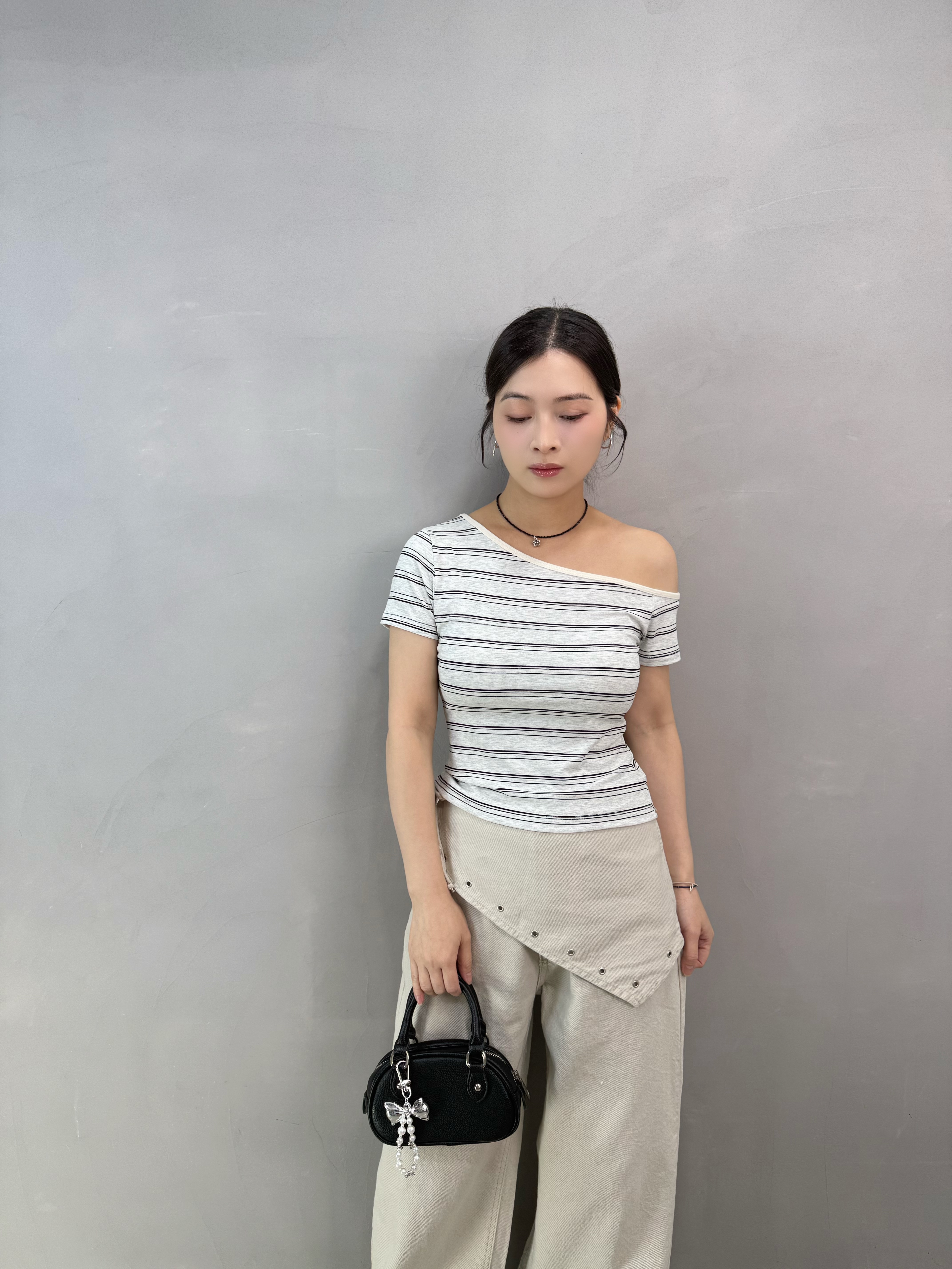 U72 單邊露膊橫間Tee