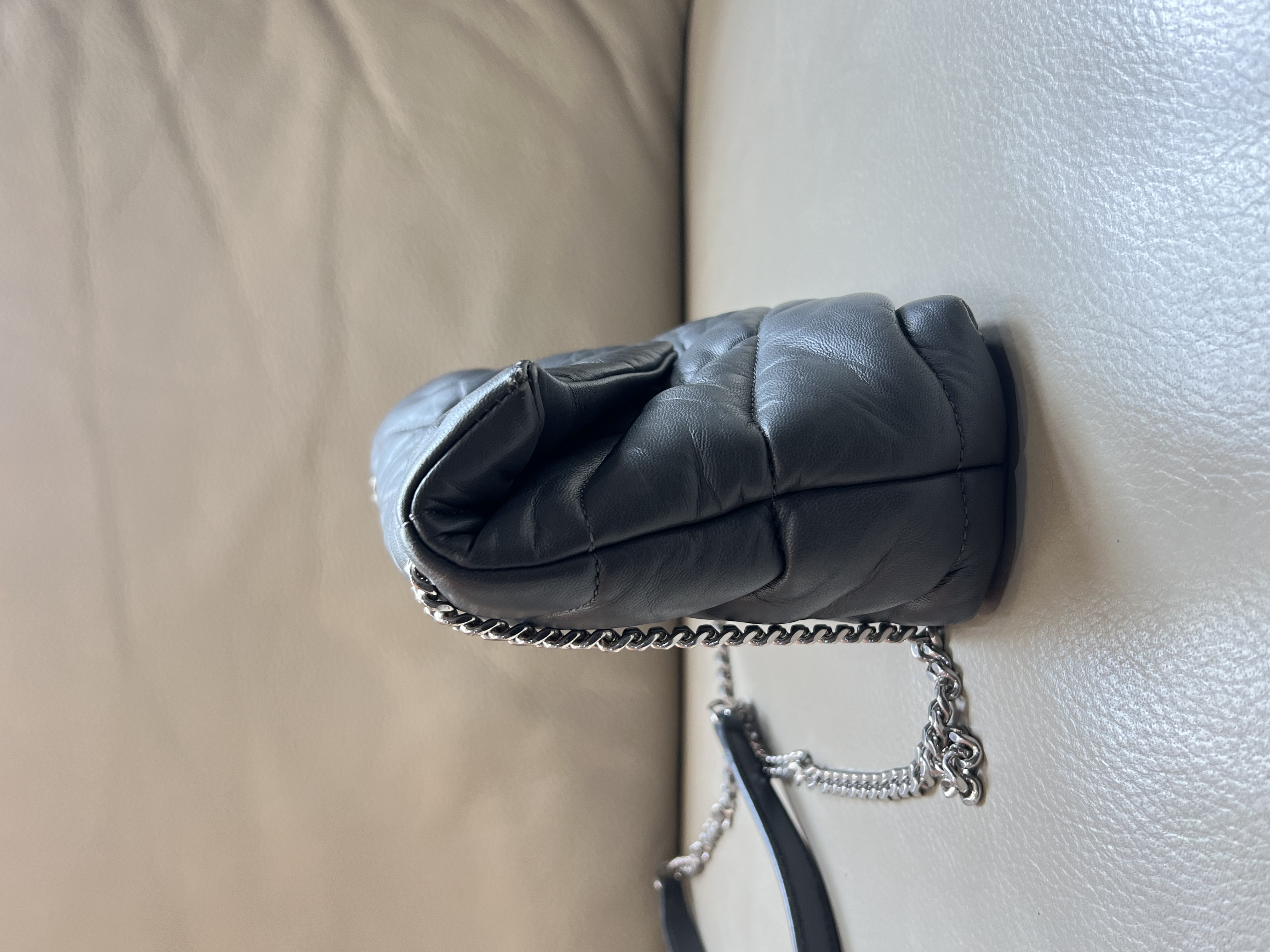 Pre-Owned YSL Loulou Puffer / Product Code: 36041631