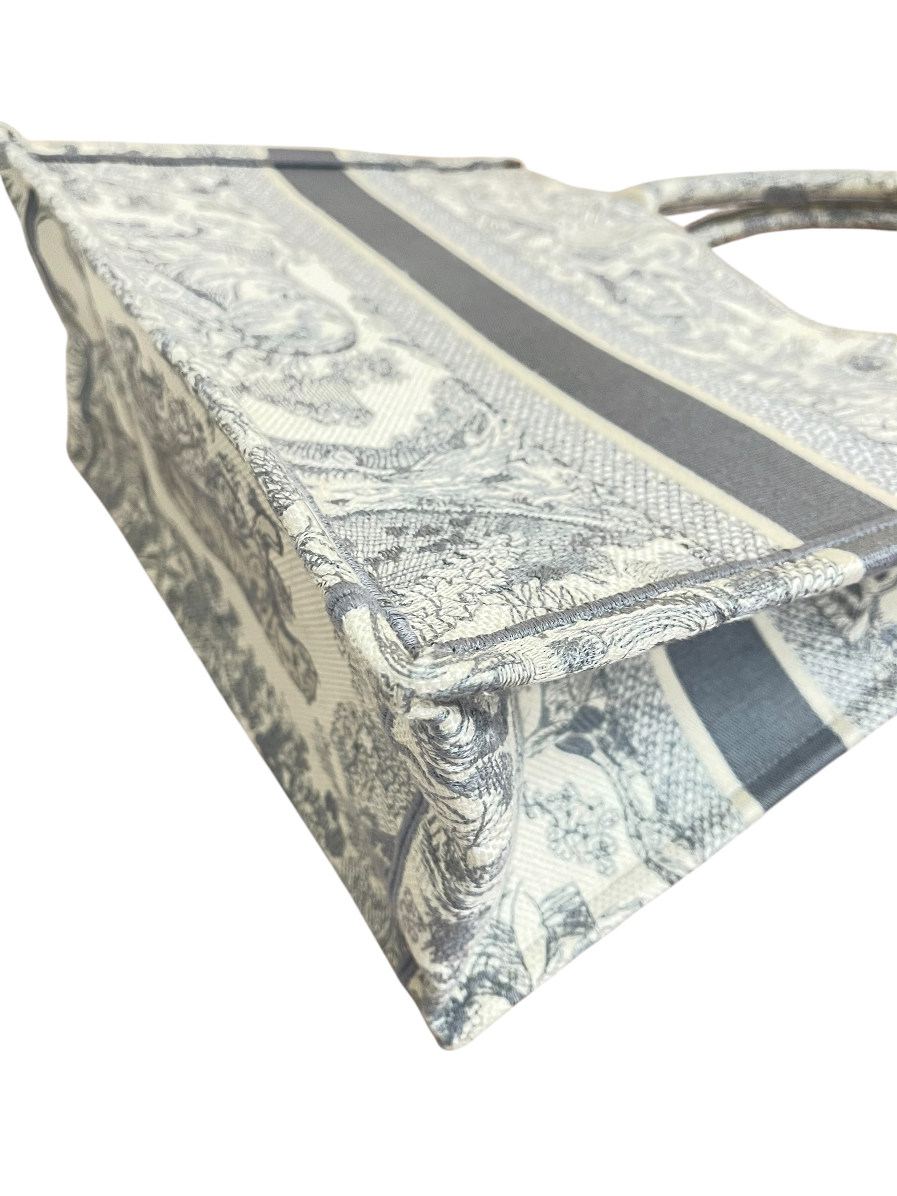 Pre-owned Dior Book Tote / Product Code: 062901