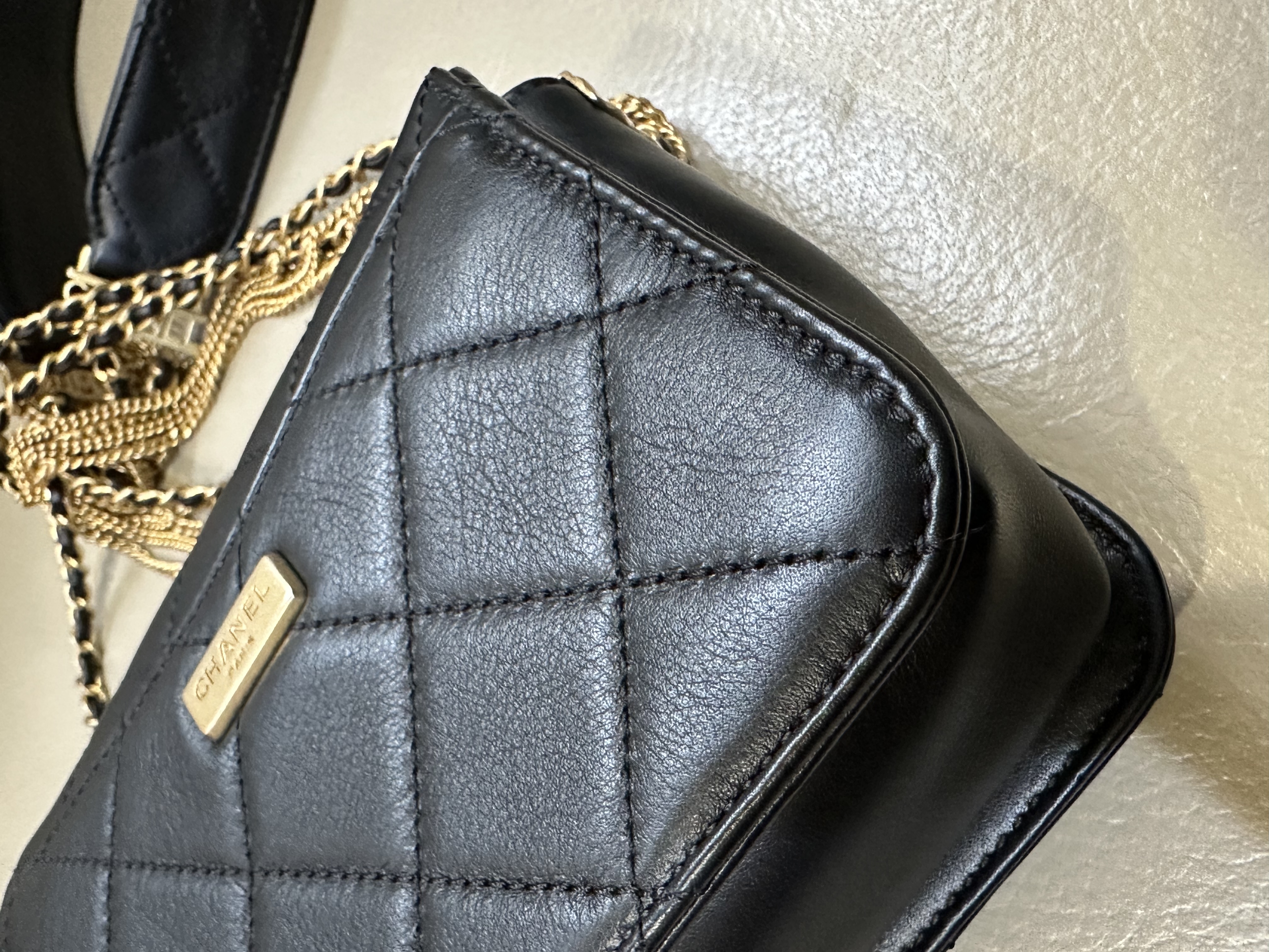 Pre-owned Chanel Quilted Lambskin Multiple Chain Flap Bag / Product Code: 25040506