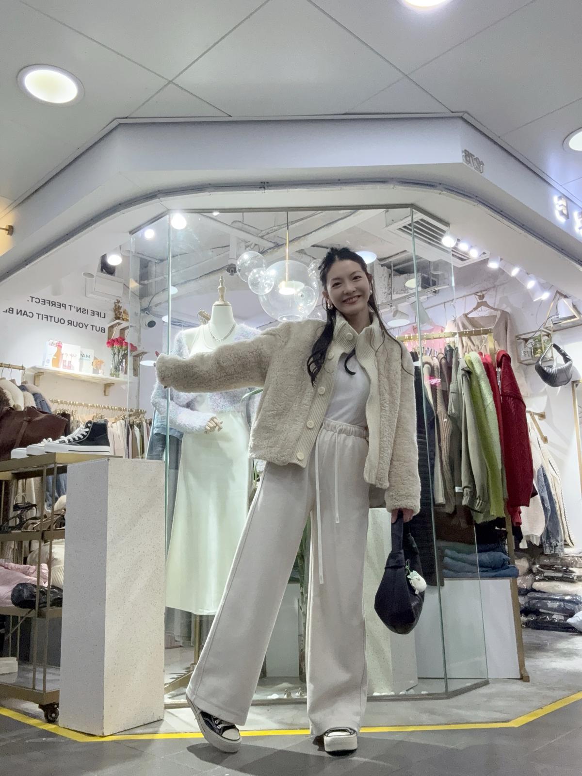 拼冷羊羔毛外套