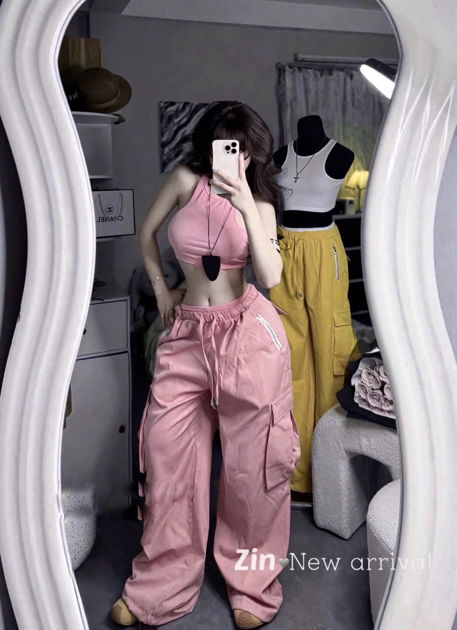 无袖背心+工裝褲两件套