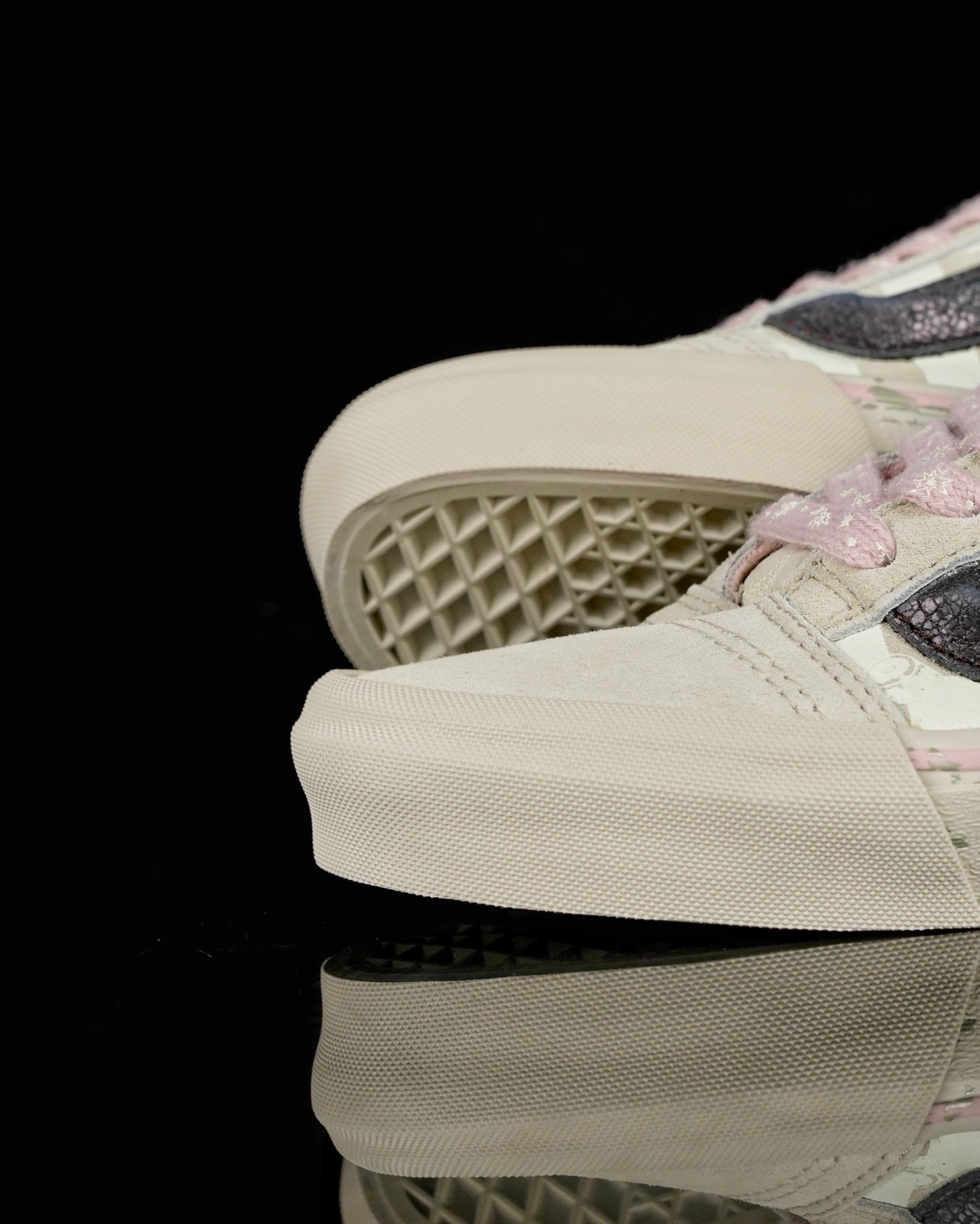 Vans Authentic Pop Mart Space Molly VN000EE6H11