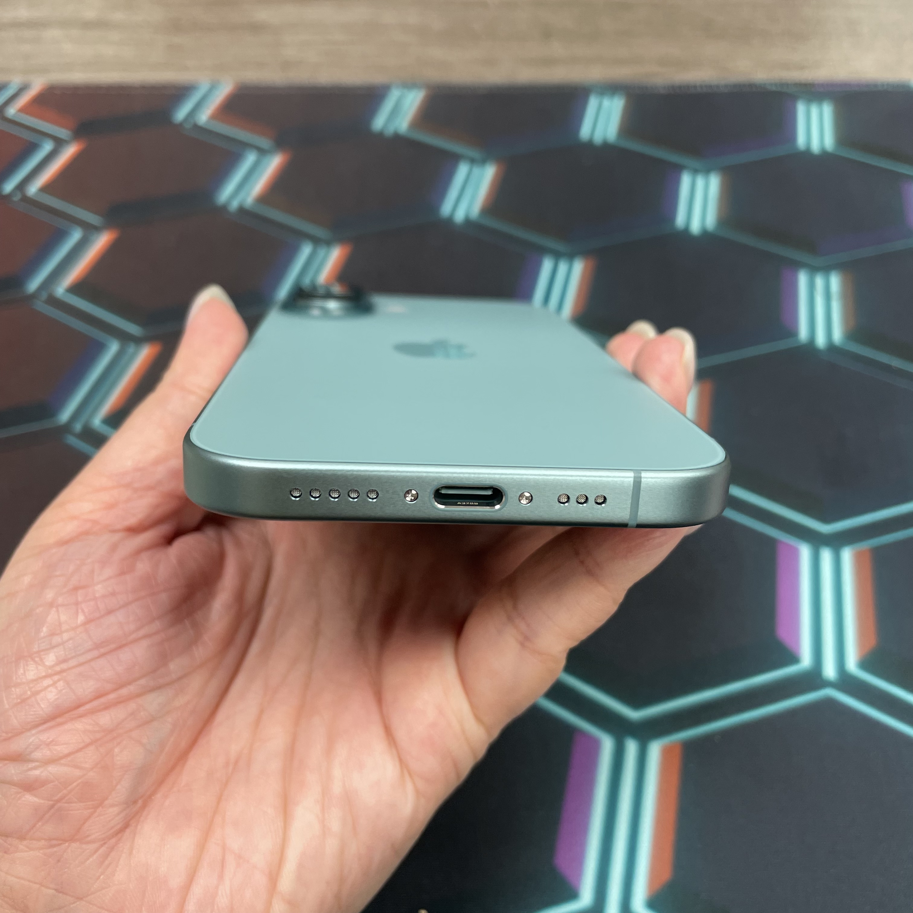 *6641 16 全新機 128GB 電100 綠色 green