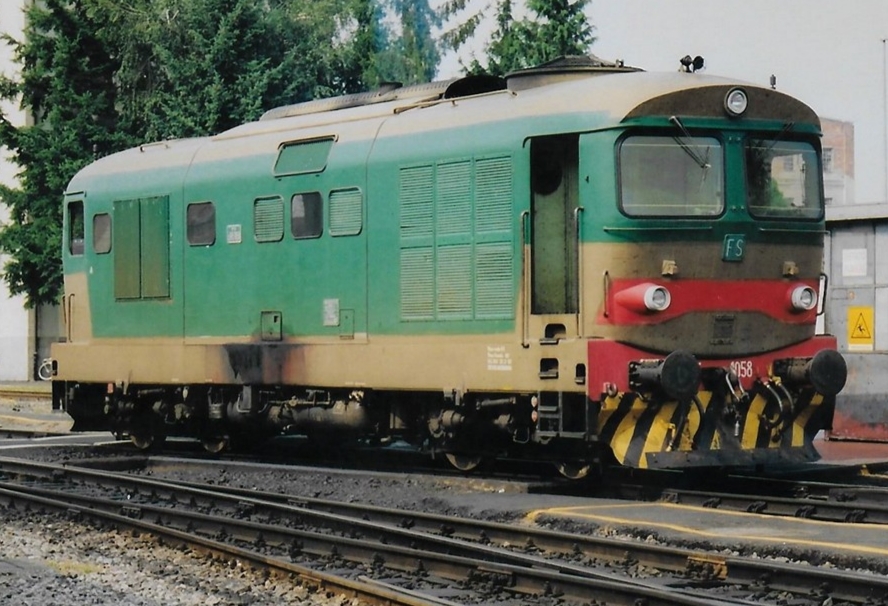 Roco FS D. 345 Diesel locomotive HO D. C. 2-Rail 
