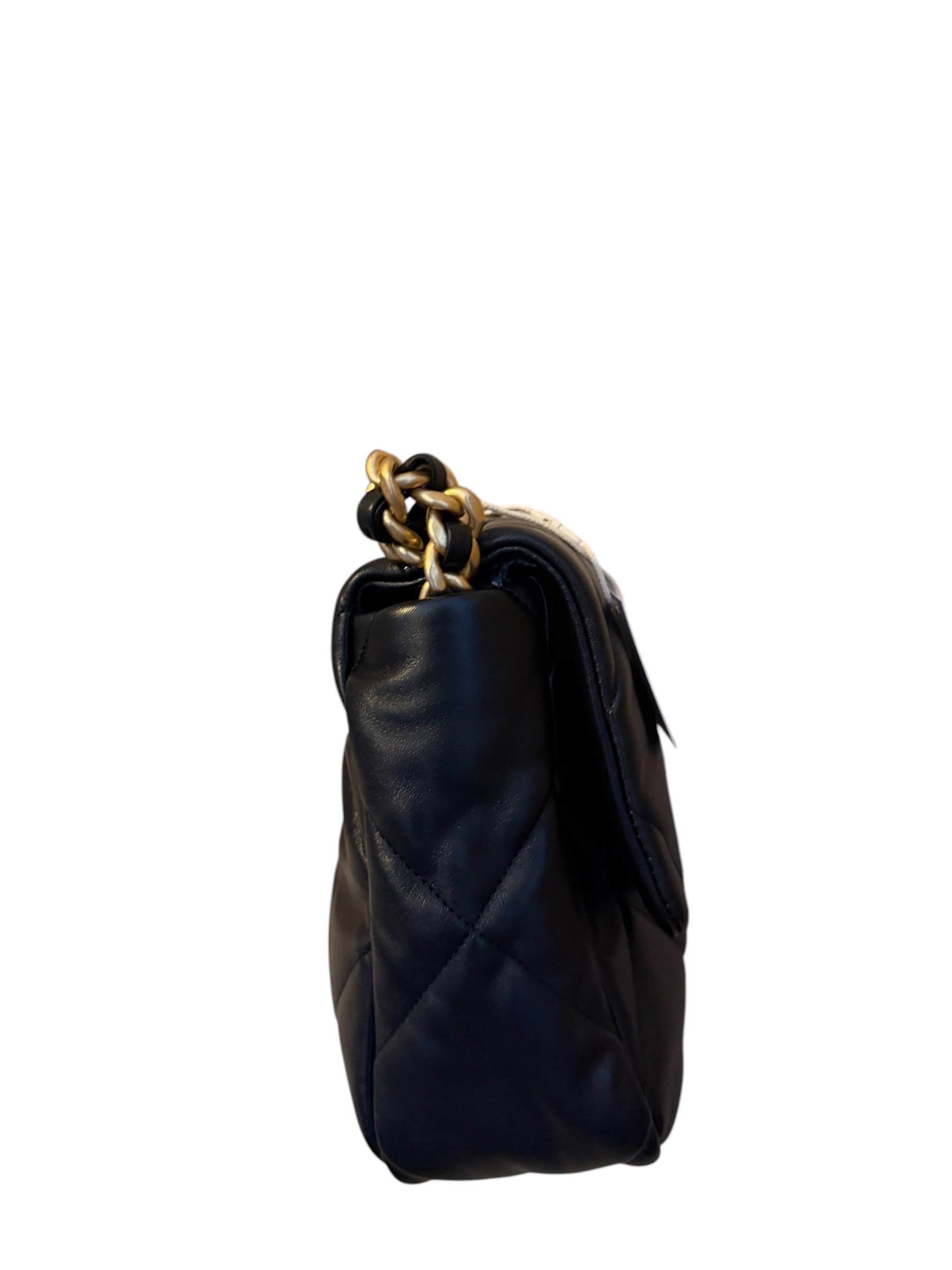 Pre-Owned CHANEL C19 / Product Code : W51701