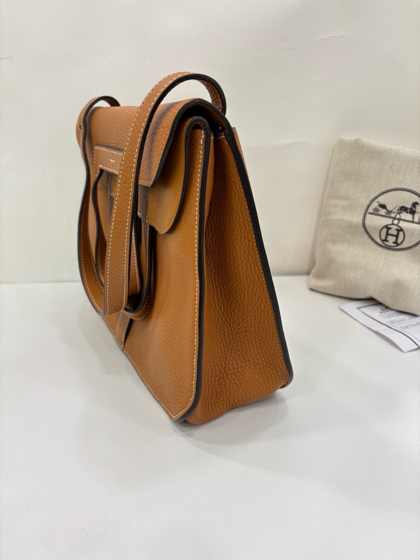 Pre-Owned HERMÉS Halzan 31 / Product Code:26052205