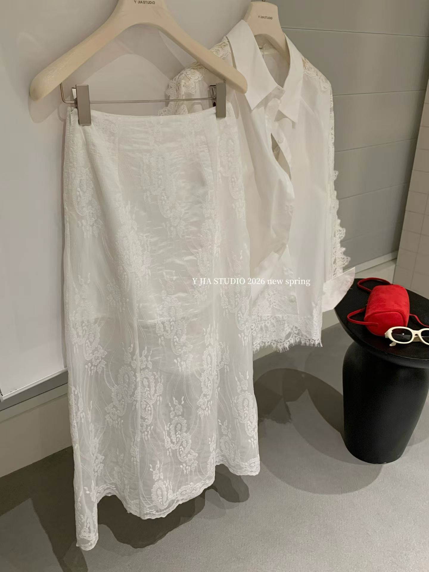 1777 White Tea Lace Set 白茶蕾丝套装 *不包含吊带内搭