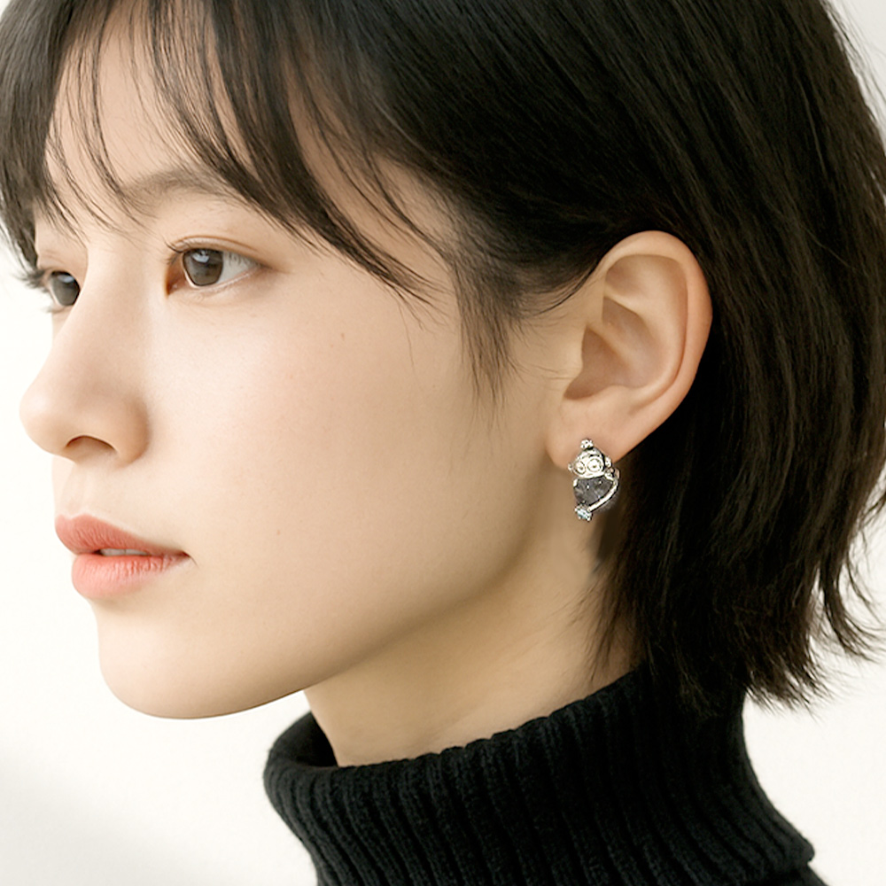 📦訂購 台灣限定 三麗鷗SanrioＸSTORY 故事銀飾 Hangyodon 星球系列 水怪 晶鑽造型耳環