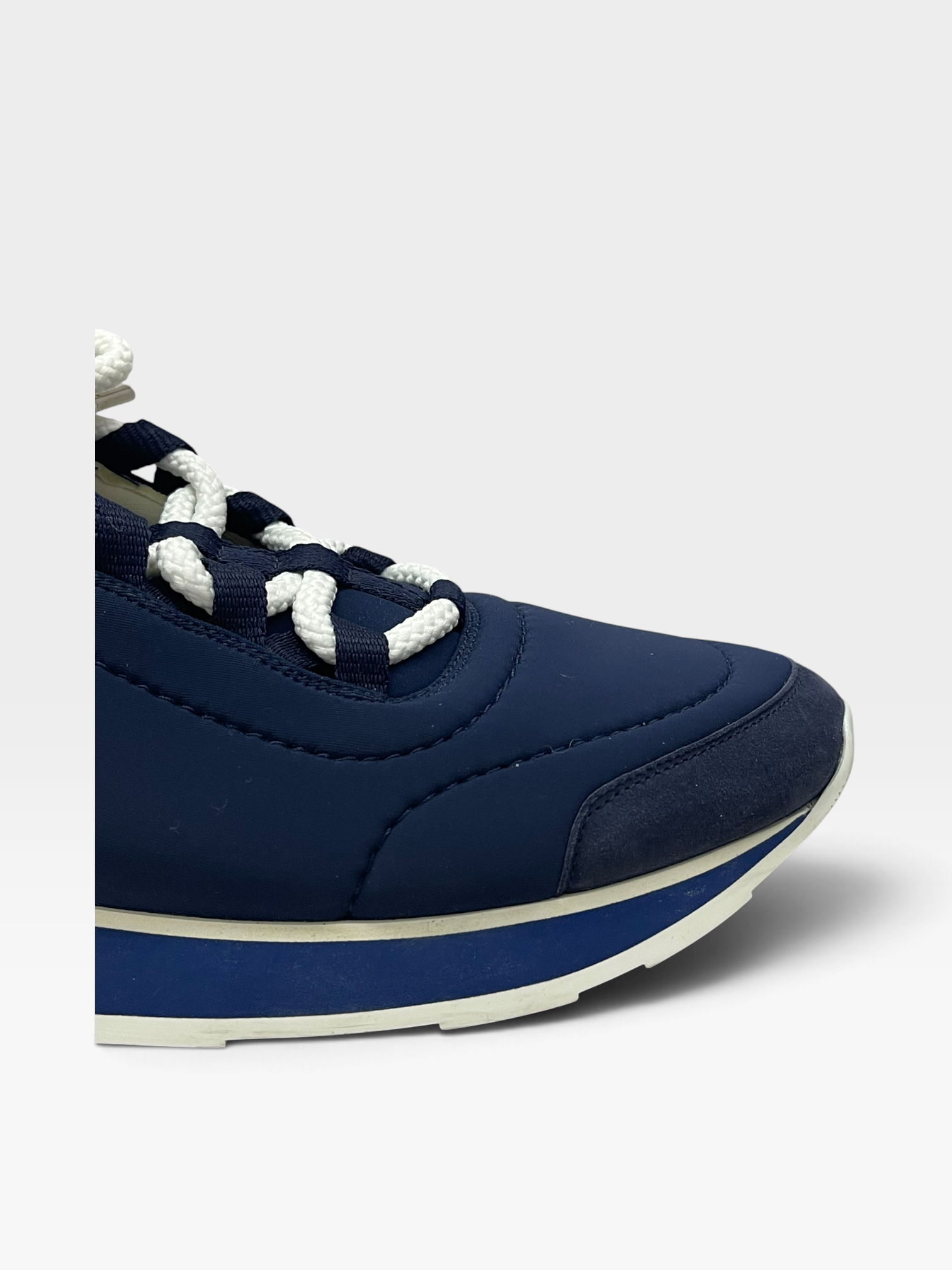 Pre-Owned HERMÉS Sneakers / Product Code: 090907