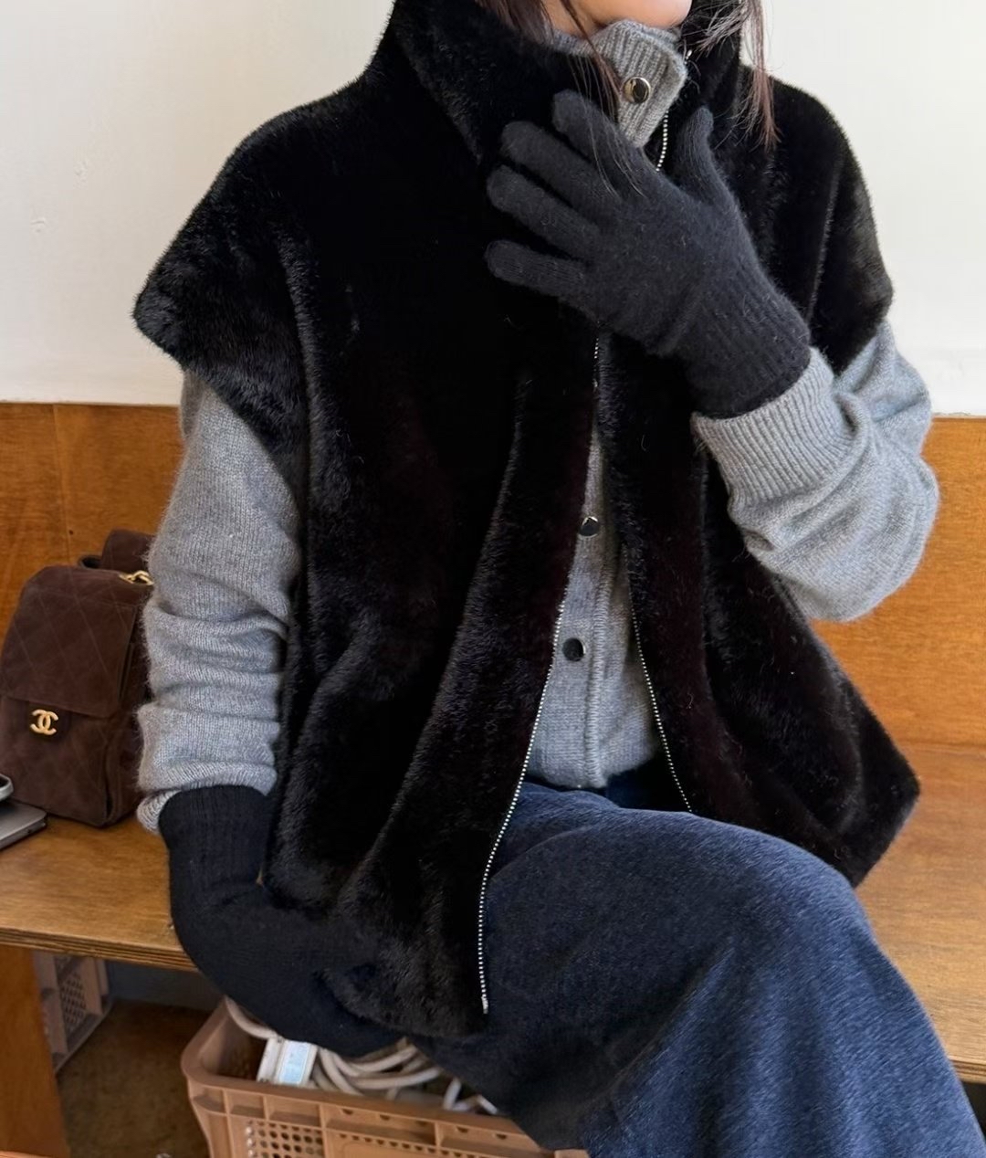 Elegant artificial fur vest 