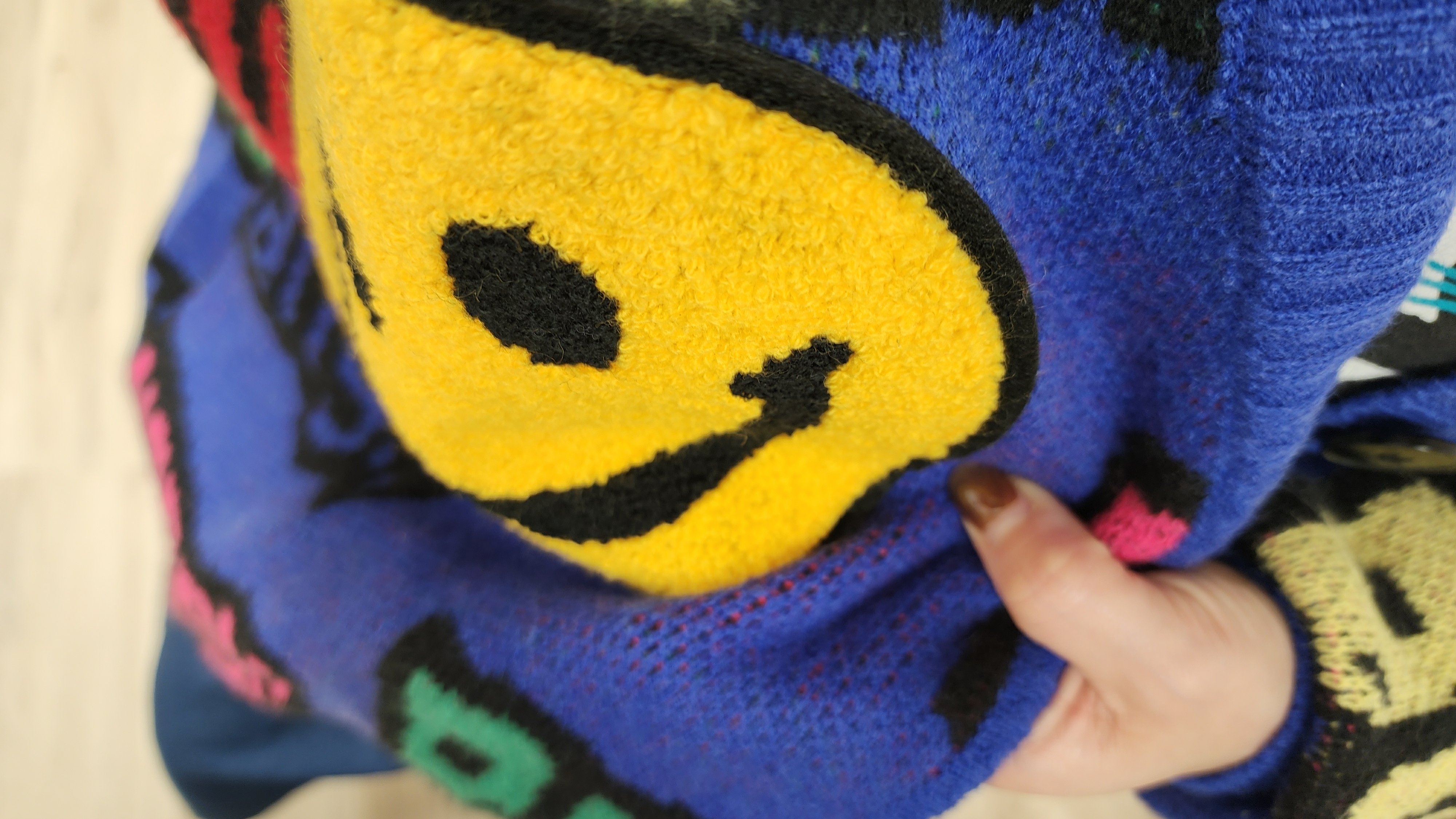 韓國藍拼彩字母哈哈笑針織外套