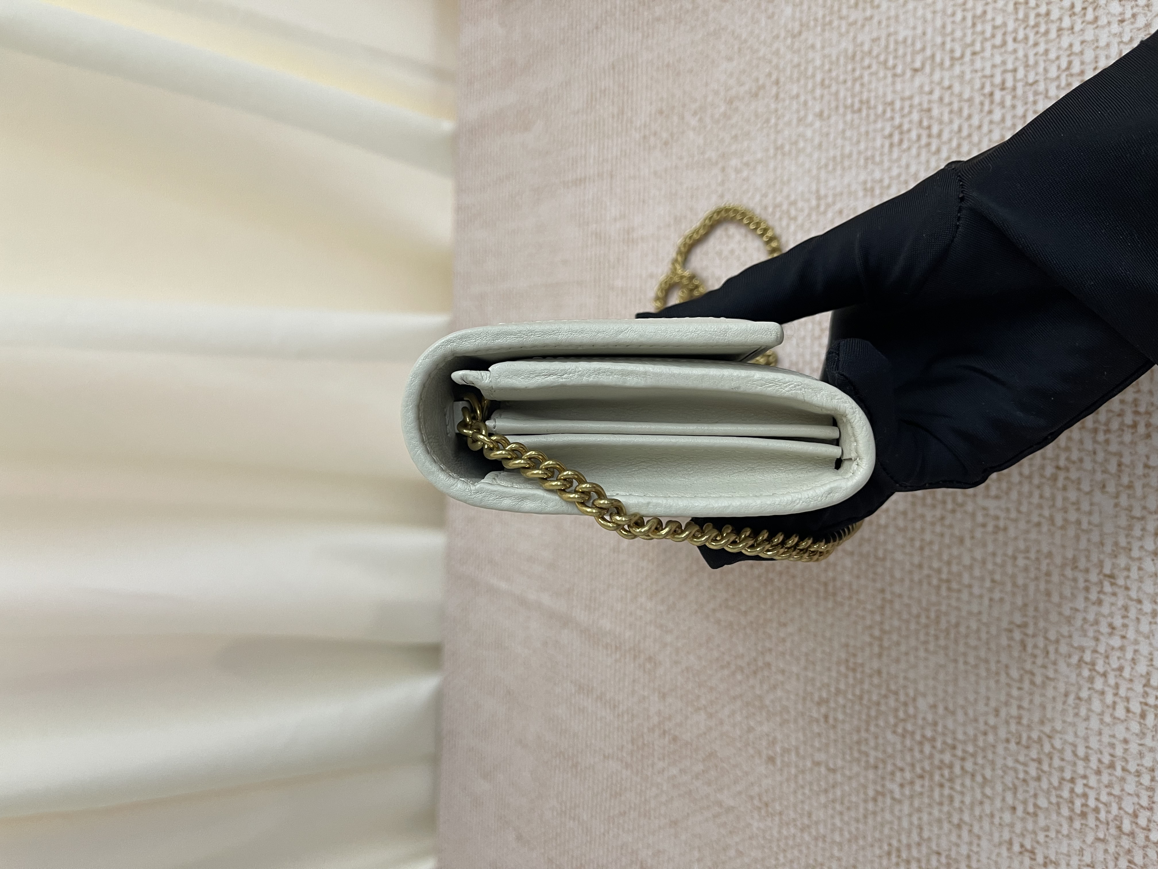 Pre-owned Gucci Diana WOC/ Product Code: 26022404