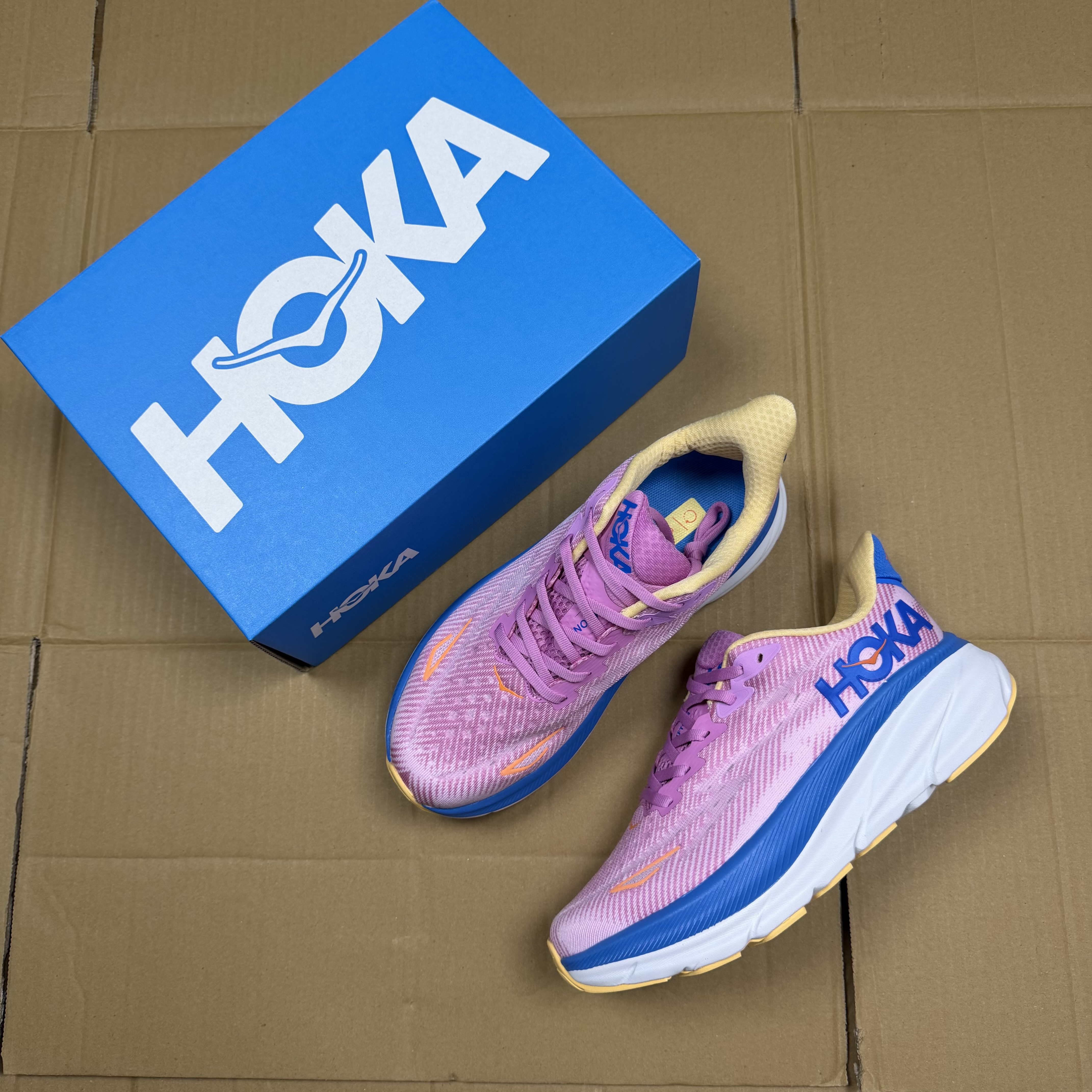Hoka Clifton 9