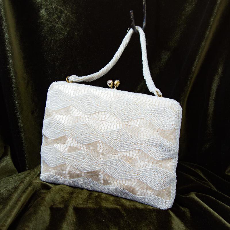 C.a. 1960s Wavy Pattern Handmade Two Tone Bead Bag from Germany (EV259)