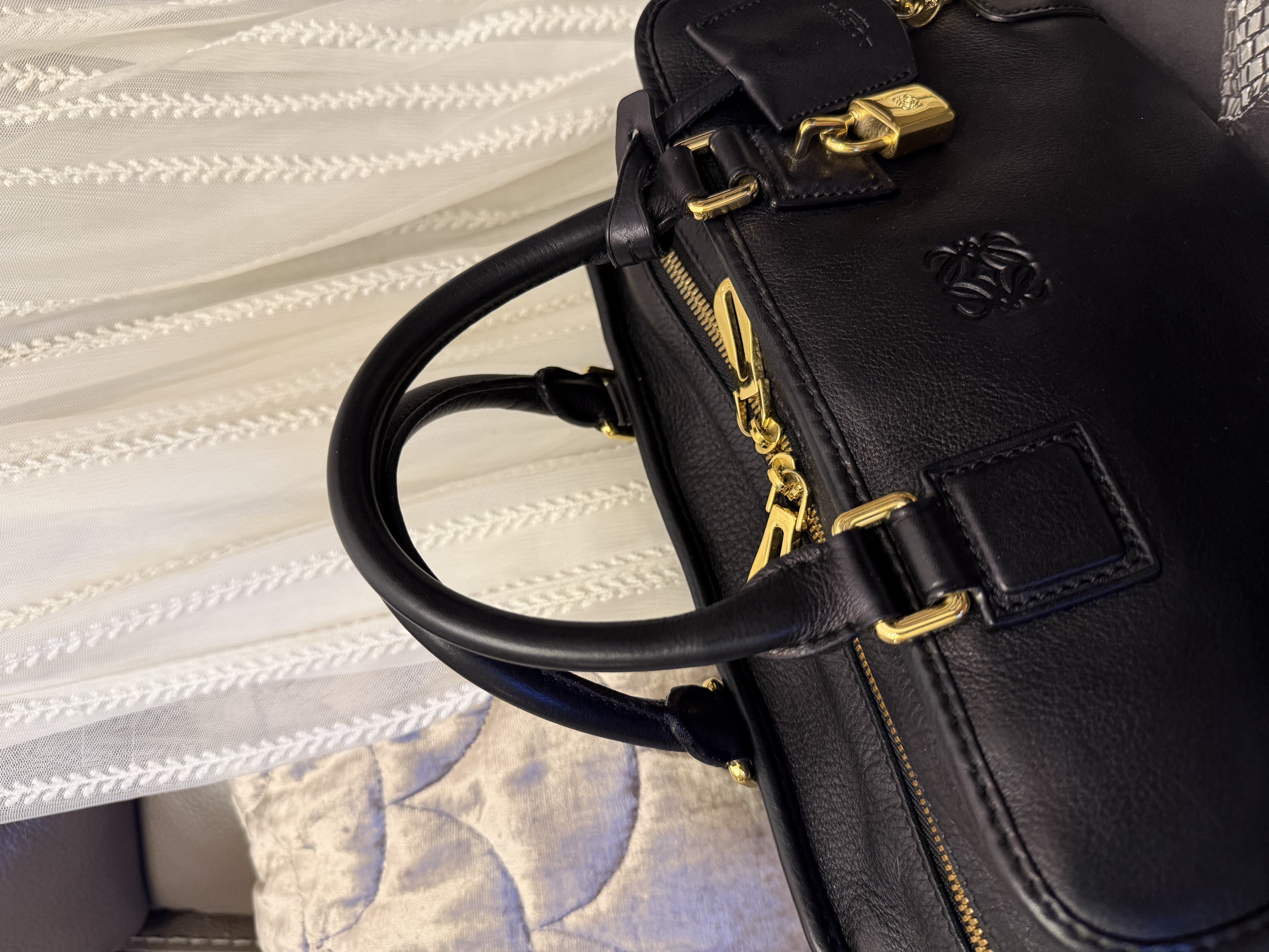 loewe amazona 28 black bag 