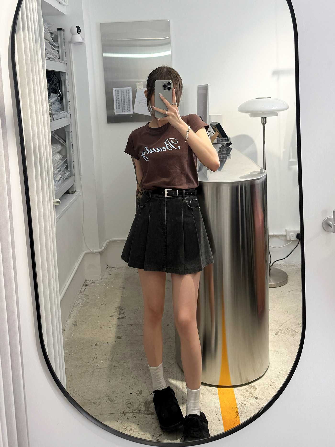𝐒𝐭𝐫𝐞𝐭𝐜𝐡𝐲 𝐜𝐨𝐧𝐭𝐫𝐚𝐬𝐭 𝐥𝐨𝐠𝐨 𝐟𝐢𝐭𝐭𝐞𝐝 𝐭𝐨𝐩