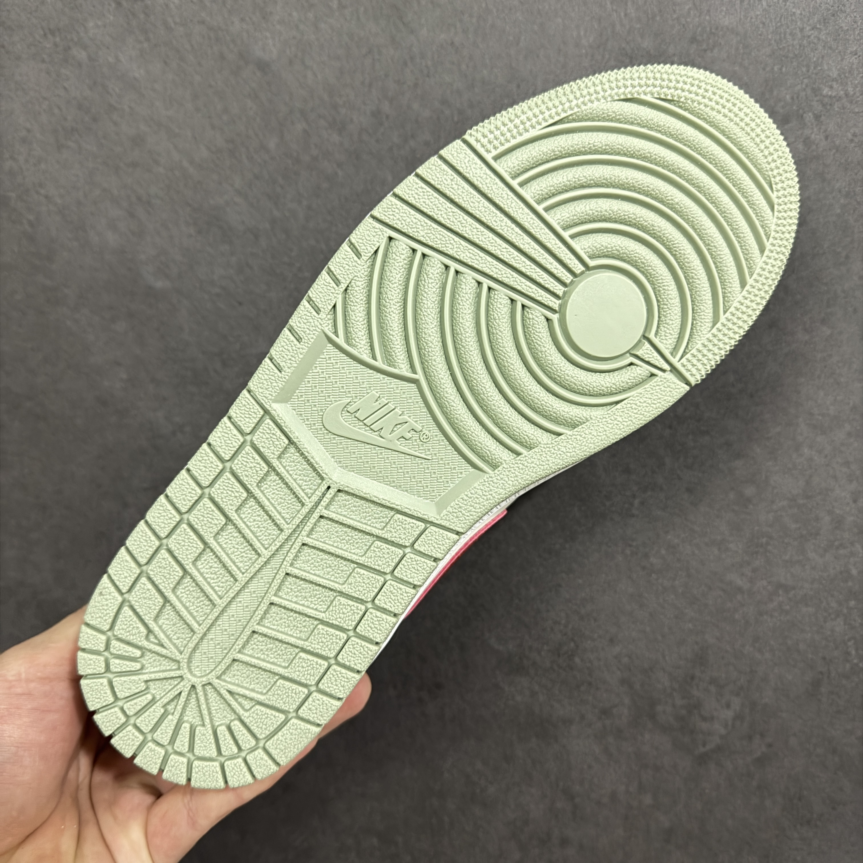 Air Jordan 1 Low 553558-133