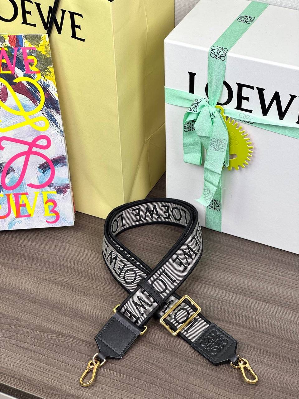 👉🏻升级版肩带【黑金】✅ 𝐀𝐧𝐚𝐠𝐫𝐚𝐦 刺绣肩带「黑金」 👈 全新升级上线♻️ （长度可调节） 编码：182323