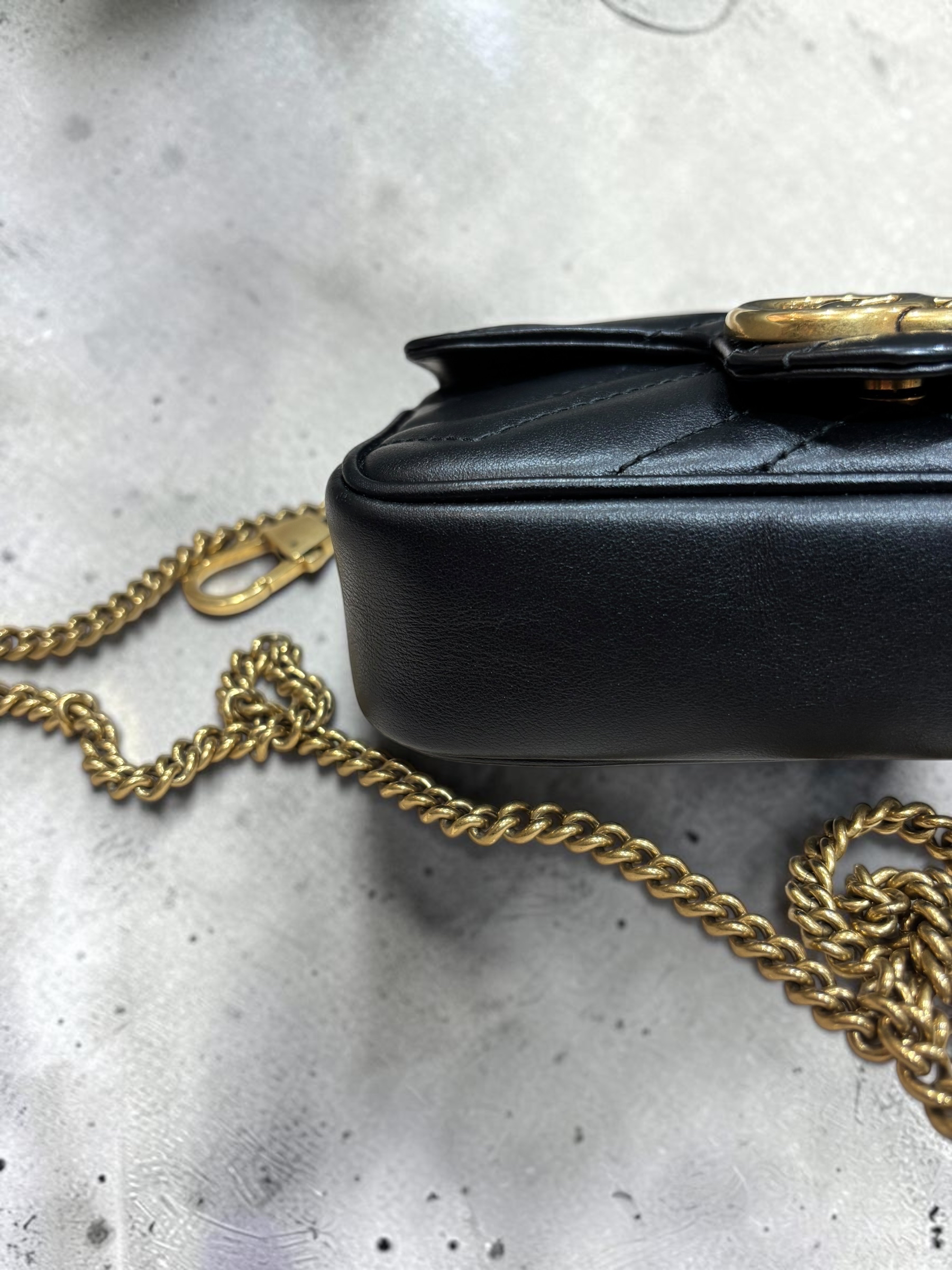 Gucci GG Marmont mini Chain Shoulder Bag 476433 Calfskin 100%Authentic,95%new✅dust bag 