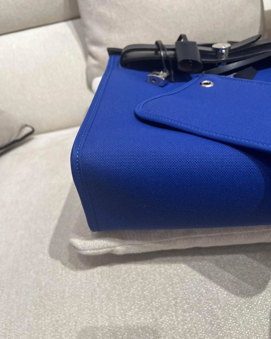 Hermes Herbag 31,STAMP A 100%Authentic,95%new ✅KEY LOCK✅dust bag  