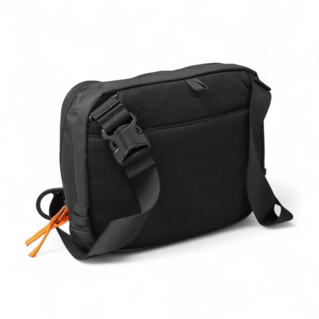 Mystery Ranch District 8