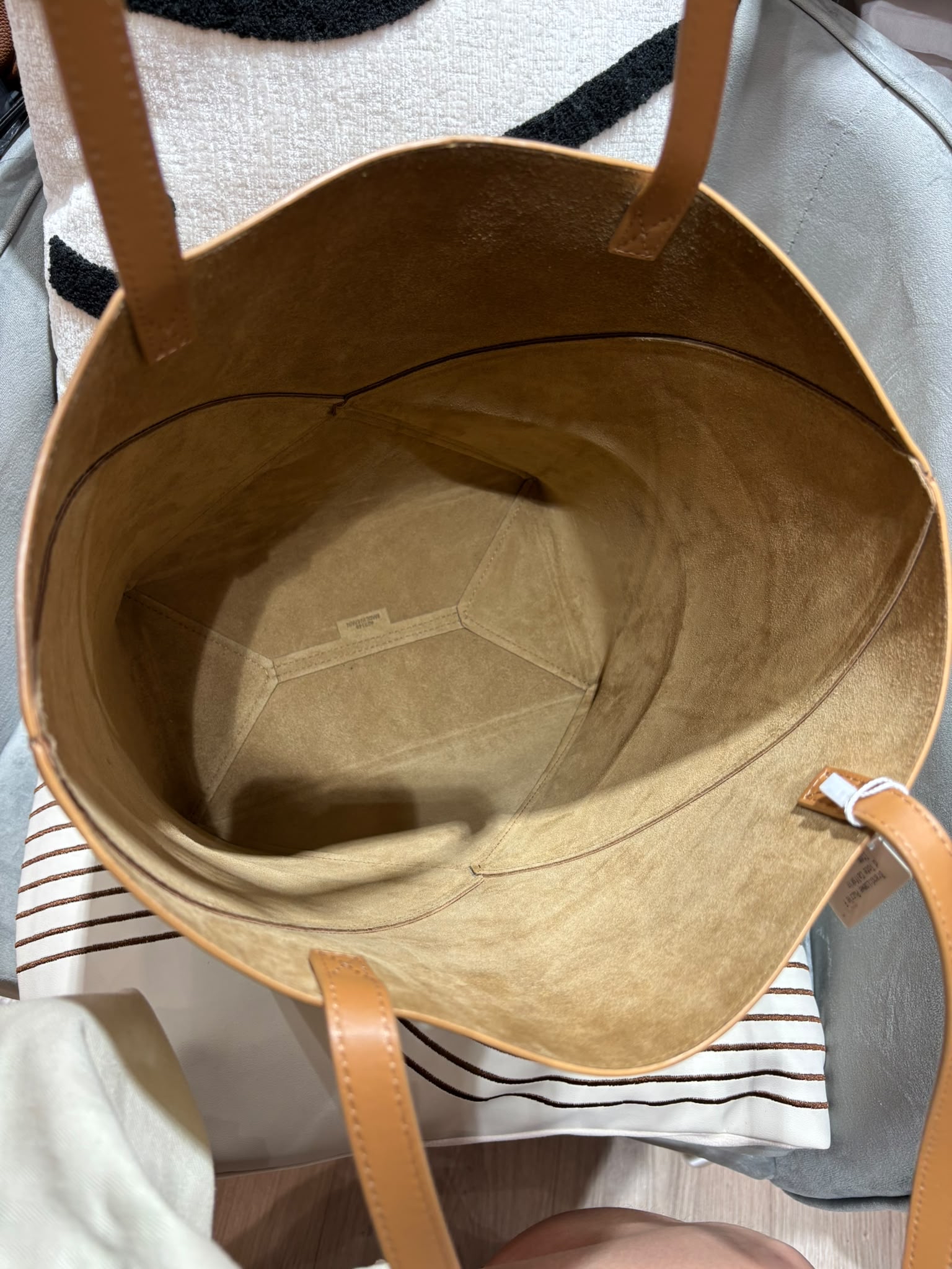 Loewe puzzle fold Tote calfskin 100%Authentic, 98%New ✅收據✅Dust bag