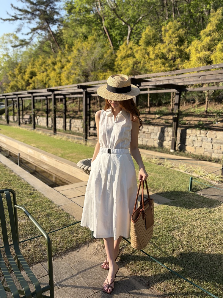 Jardin Belted Zip-Front Dress