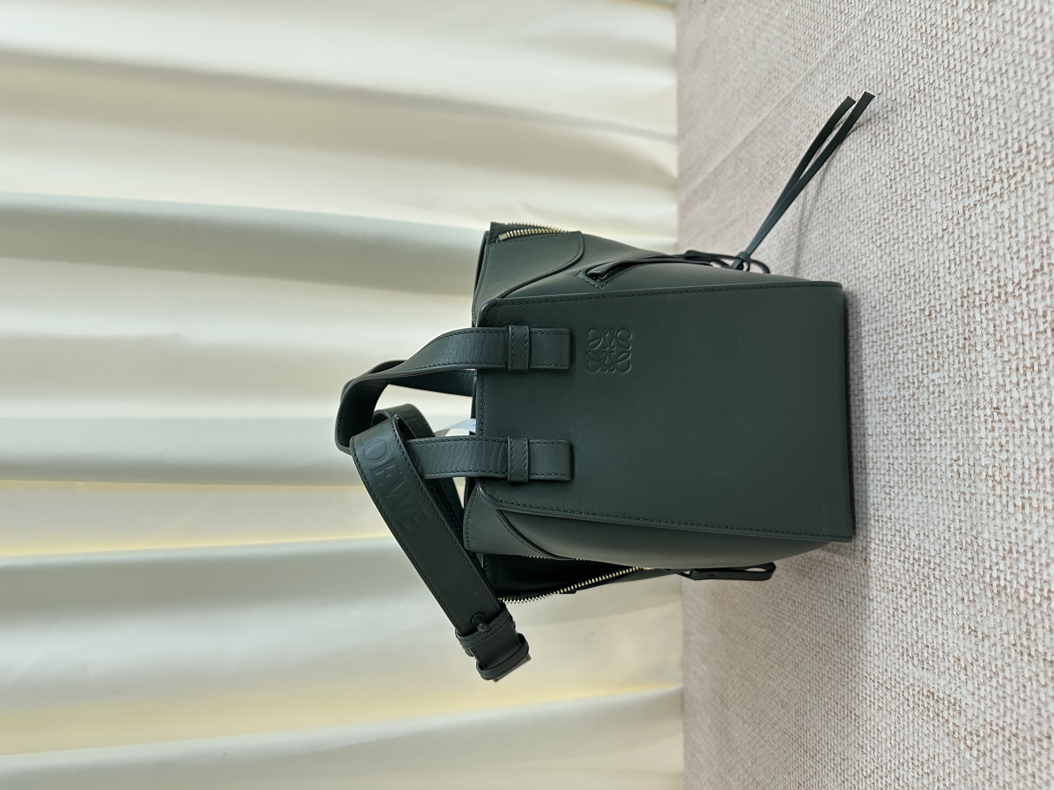 Pre-owned Loewe Hammock Bag/ Product Code: 26042112