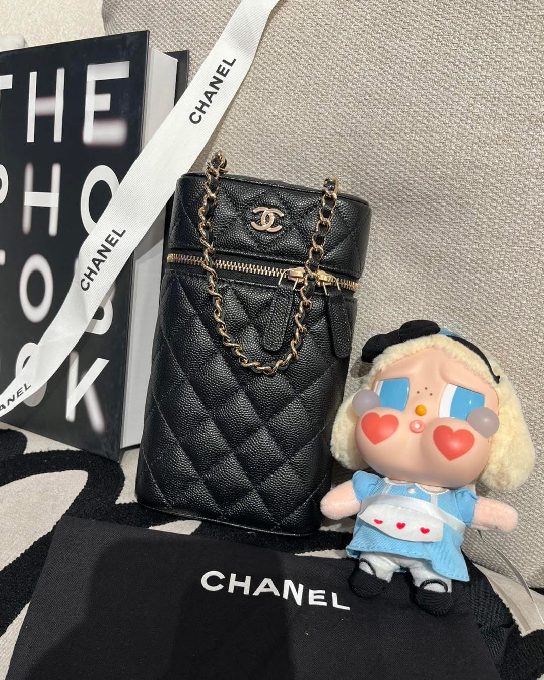 Chanel clutch on chain 黑色魚子醬牛皮金扣，100%Authentic ,99%new ✅31CARD✅dust bag✅盒