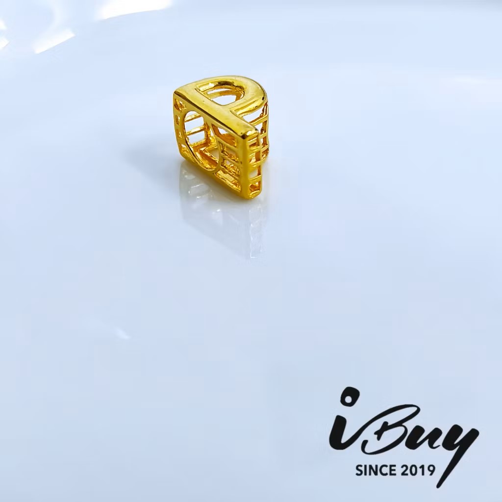 916 GOLD P ALPHABET CHARM BEAD 916 金 P 字母串咀