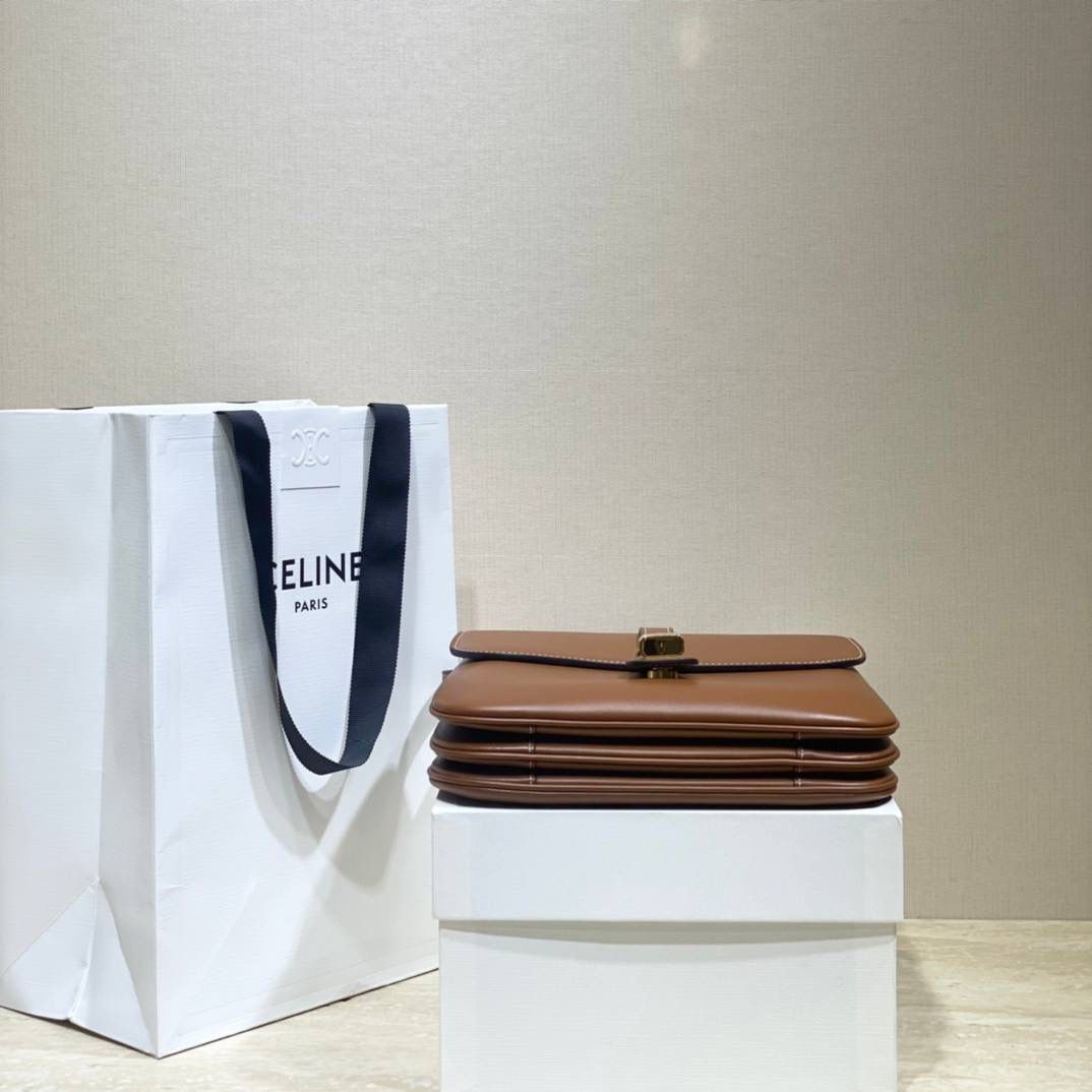 🔥大货实拍图 𝗖𝗘𝗟𝗜𝗡𝗘♥𝗧𝗔𝗕𝗢𝗨 型号：22*16*7cm 尺寸：196583