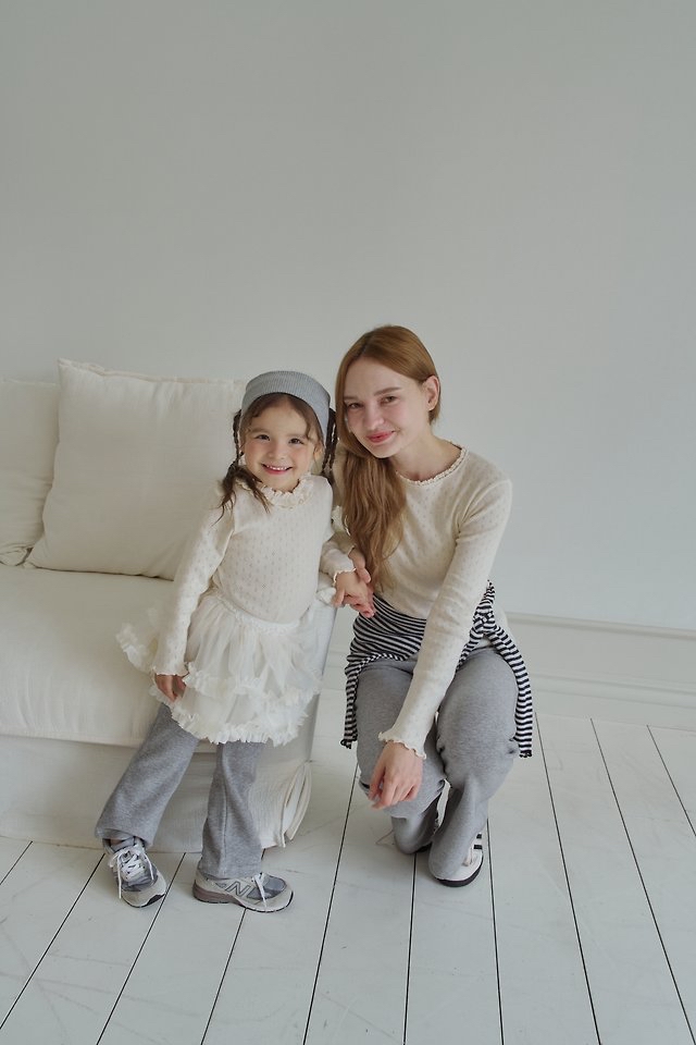 Momoann | Conity T( With Mom)