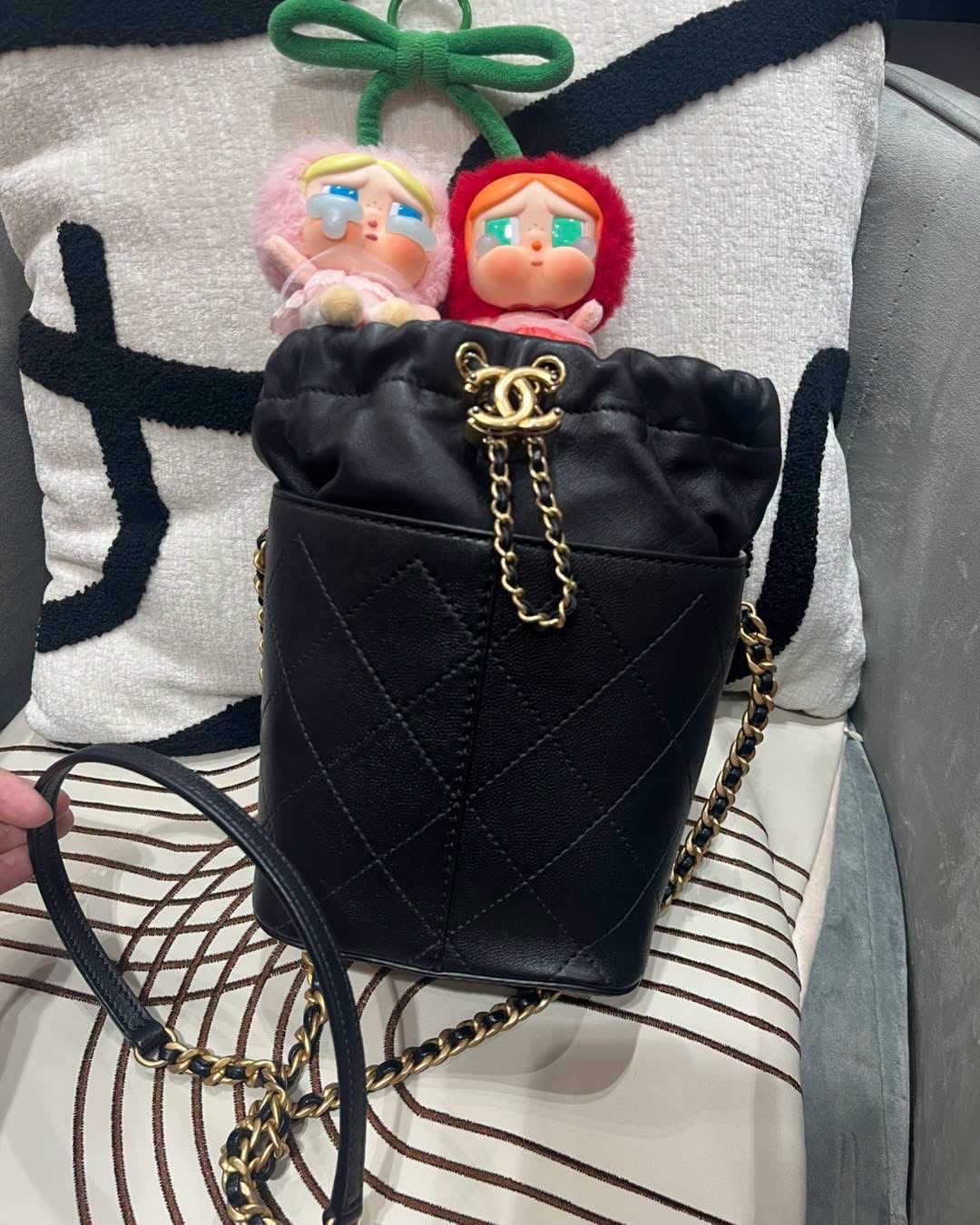 Chanel drawstring bag bucket bag 黑色荔枝牛皮  100%Authentic ,98%new ✅收據✅card✅塵袋✅box