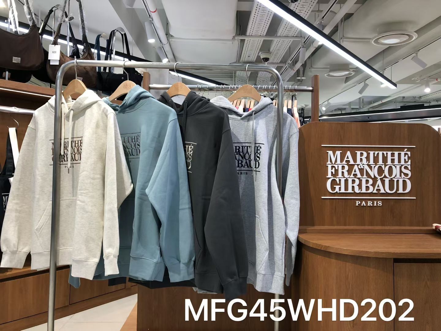 𝐌𝐚𝐫𝐢𝐭𝐡𝐞 連帽衛衣（加絨款）‼️ 男女同款 💕MFG45WHD202