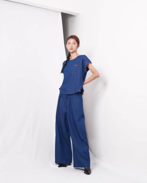 VIL-T886023 OUTSLLV  POCKET COTTON DENIM TOP