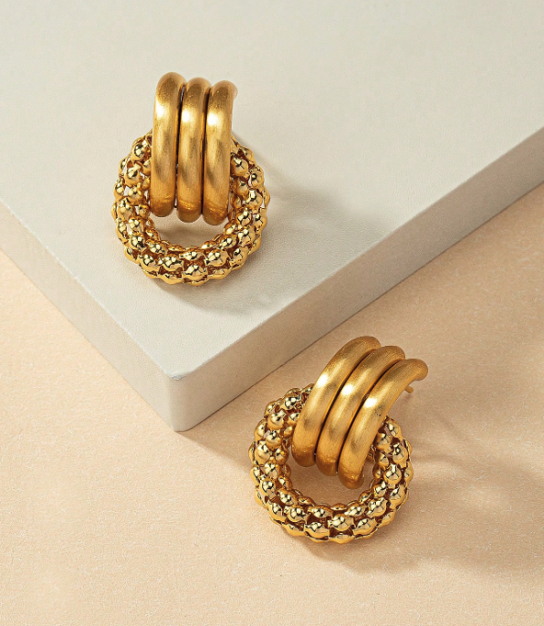 Metallic Hollow Out Vintage Stud Earrings