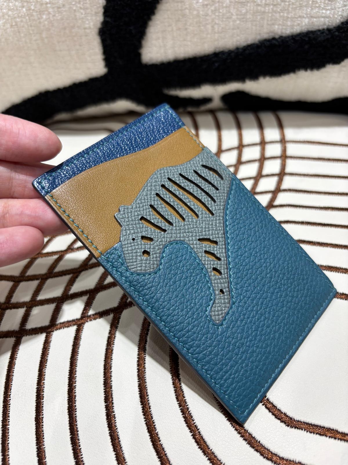 HERMES Rooroo 3CC Card Holder 卡包 2H 大地色 Kraft 63 ,Vert Amande S4 深邃藍 Deep Blue W0 博斯普鲁斯綠 Vert Bosphore Togo皮 Epsom皮 100%Authentic, 98%New✅dust bag 