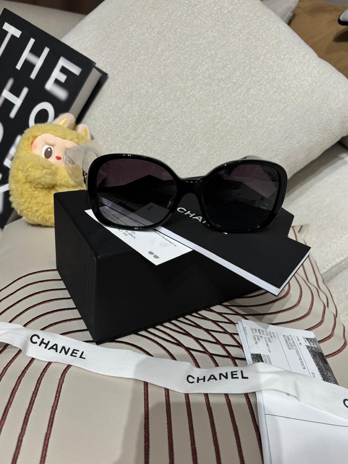 全新 Chanel SQUARE SUNGLASSES A71478 100%Authentic, 全新未使用品 ✅專門店收據✅眼鏡盒✅紙盒 