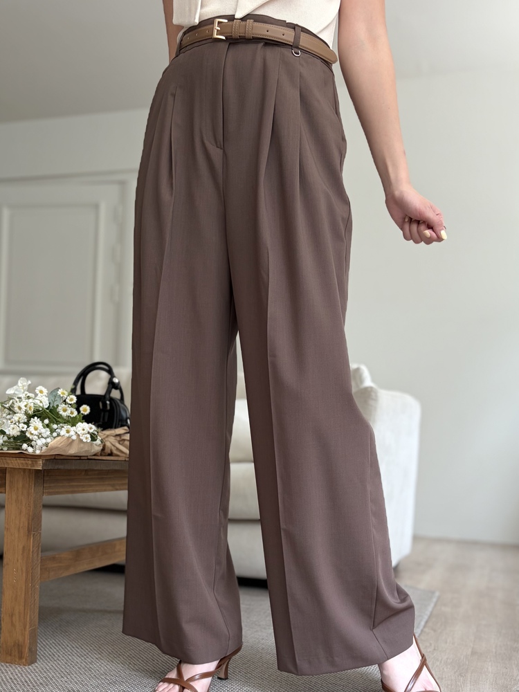 [極薄!] Strap Detail Pleated Pants (Brown)