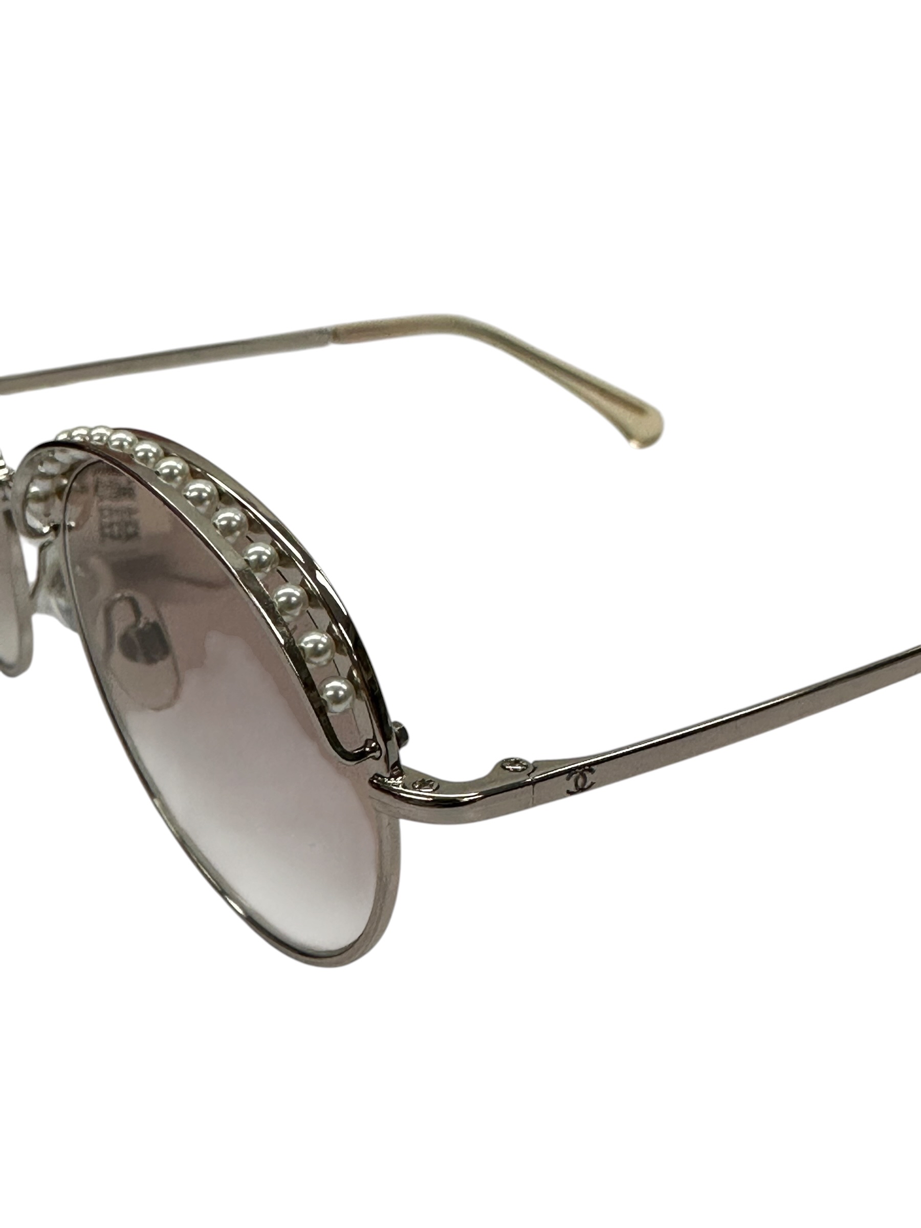 Pre-Owned CHANEL Round Pearl Sunglasses / Product Code: 080504
