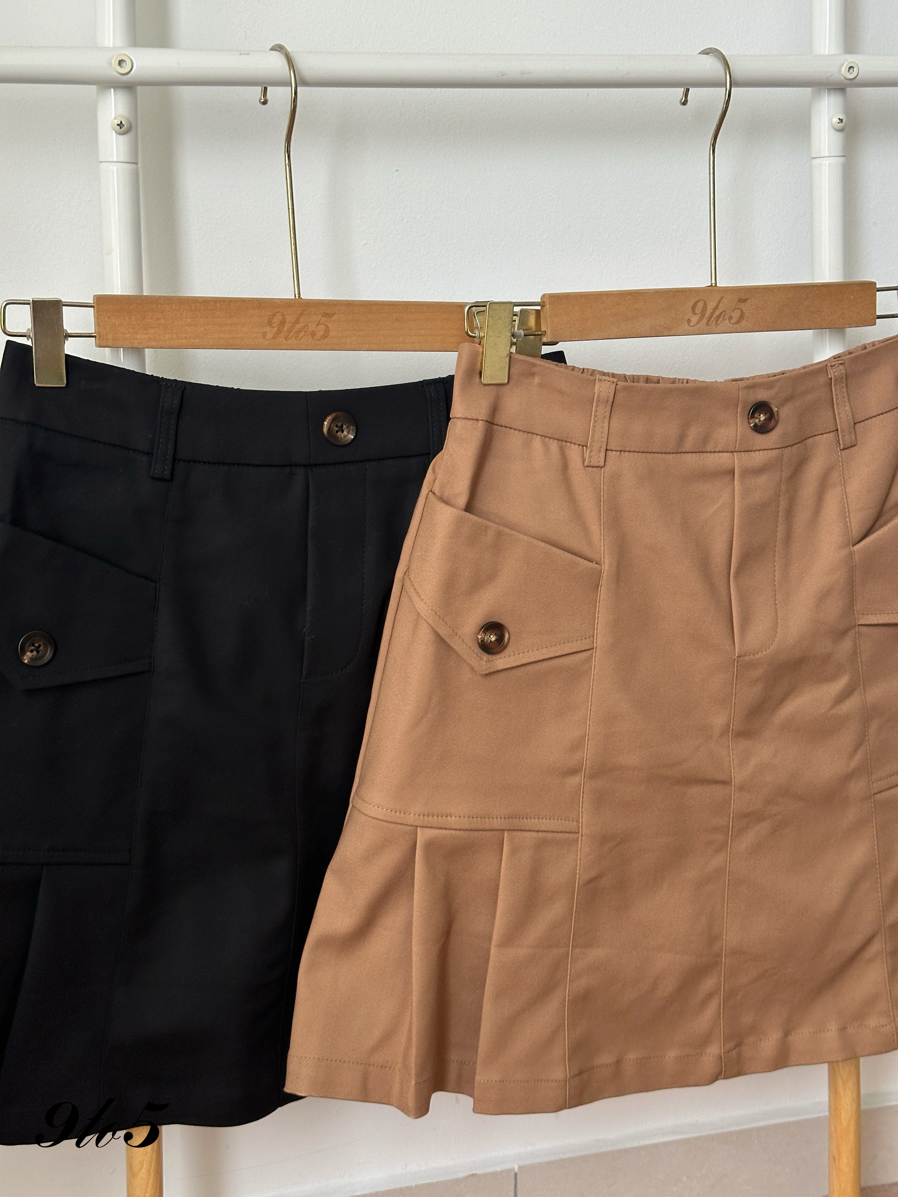 S1981 Midi Pleated Skirt - Black & Brown
