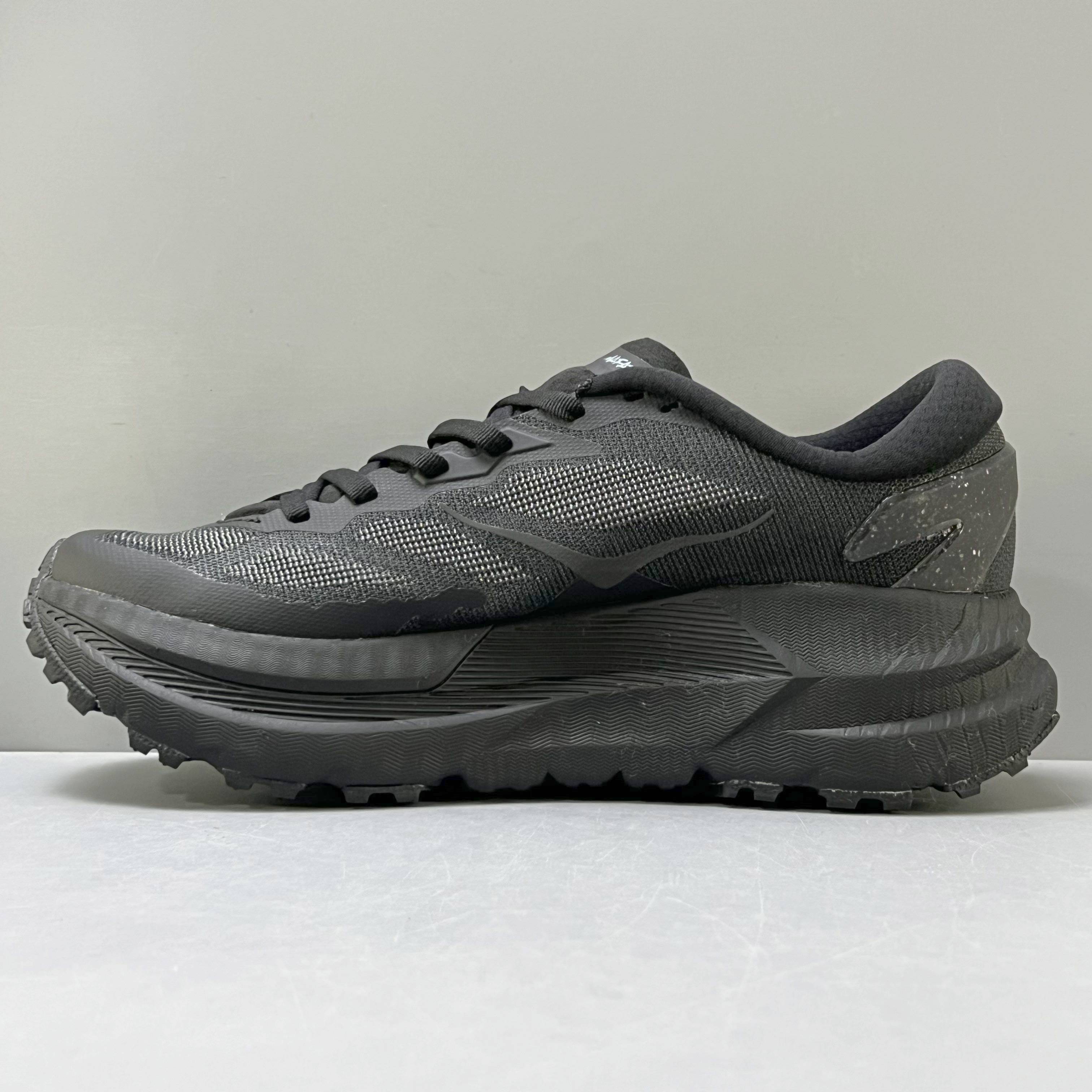 Hoka One One Mafate X