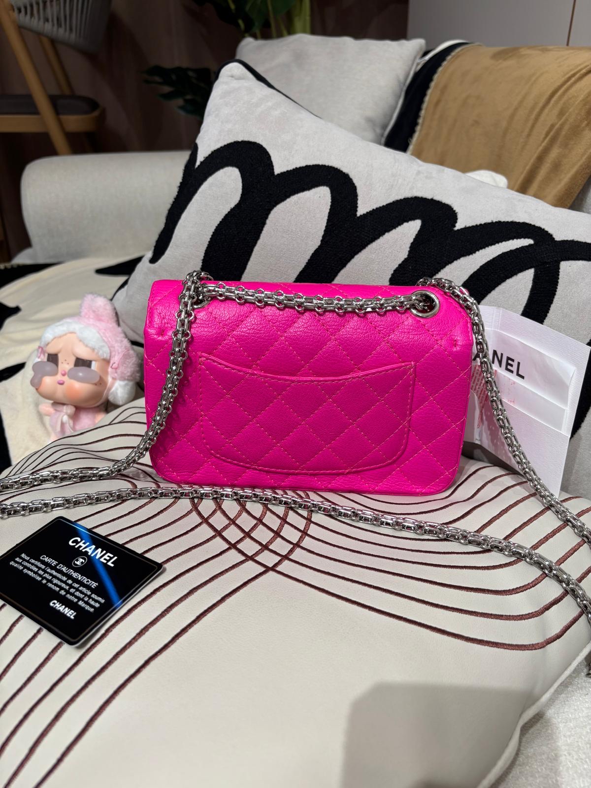 Chanel 2.55 mini calfskin 100%Authentic,98%new ✅收據✅28CARD✅dust bag✅box 