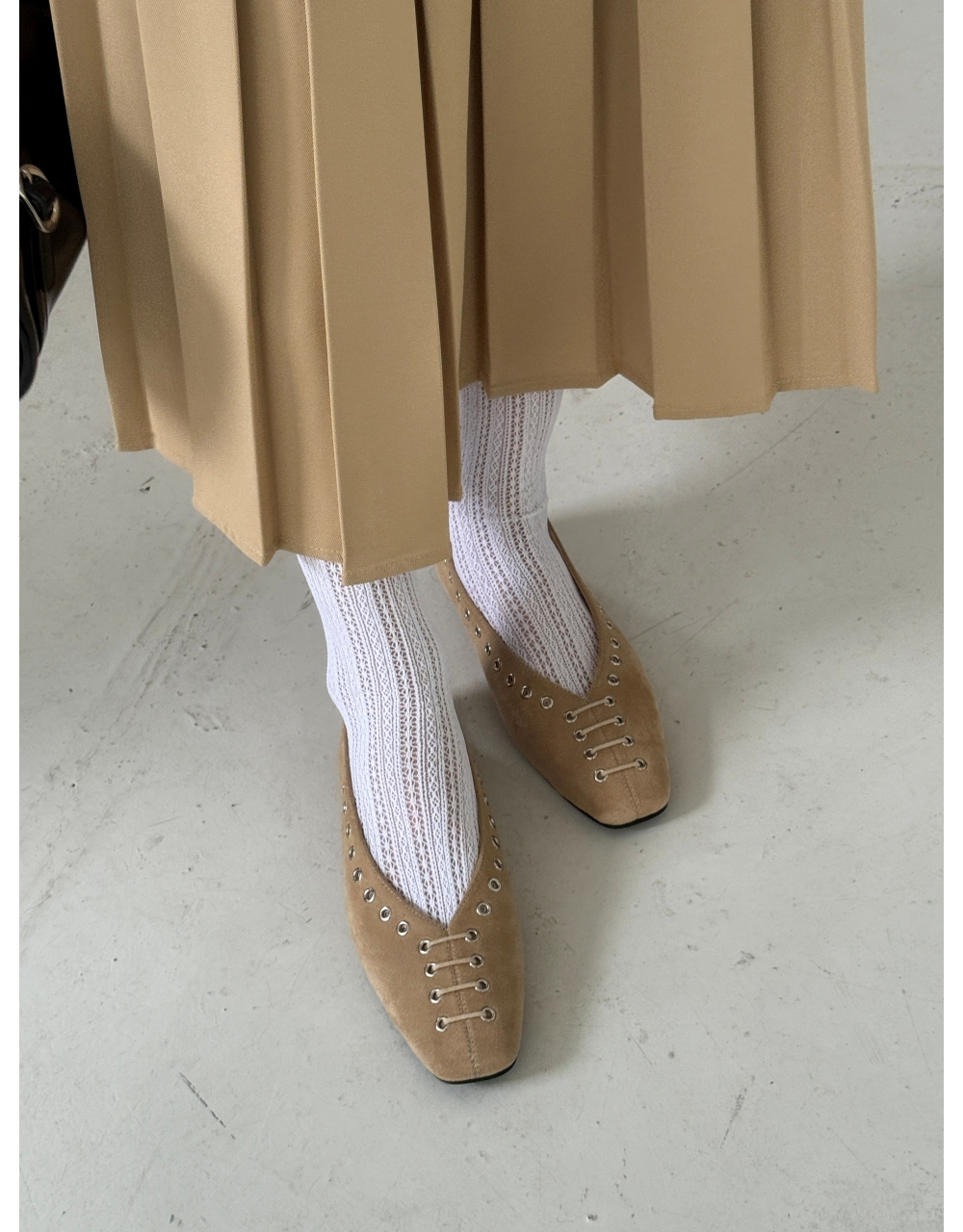 Stylish Eyelet flat shoes