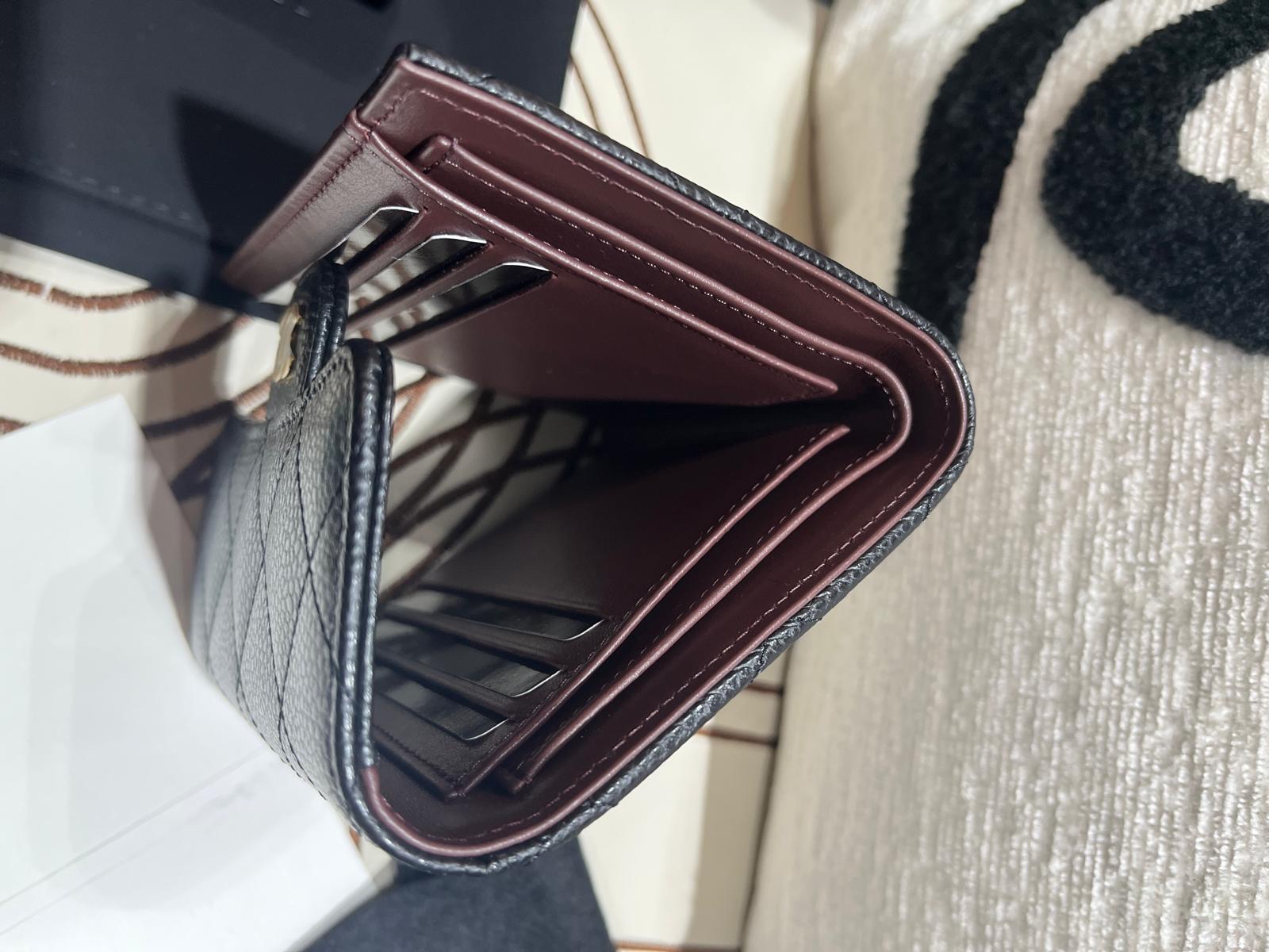 全新 Chanel Classic Flap Wallet 黑色魚子醬牛皮金扣 100%Authentic, Brand New 全新 ✅收據✅晶片✅Dust Bao✅Box
