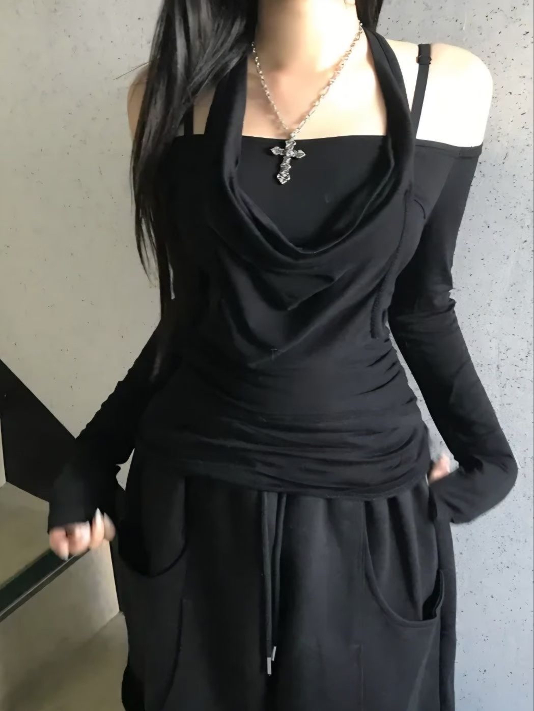 Idol 同款/韓國設計感掛頸質地軟熟Top