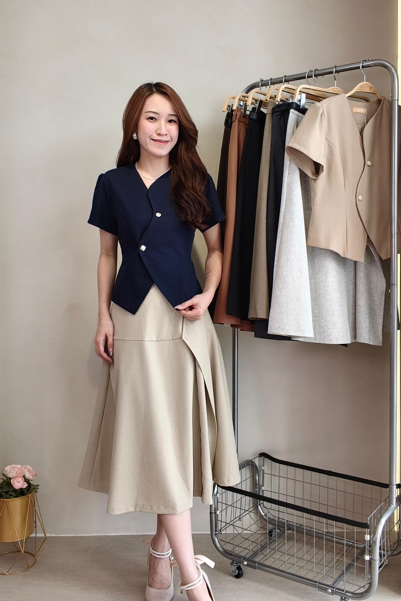 308111 Soft Sculpt Button Blouse